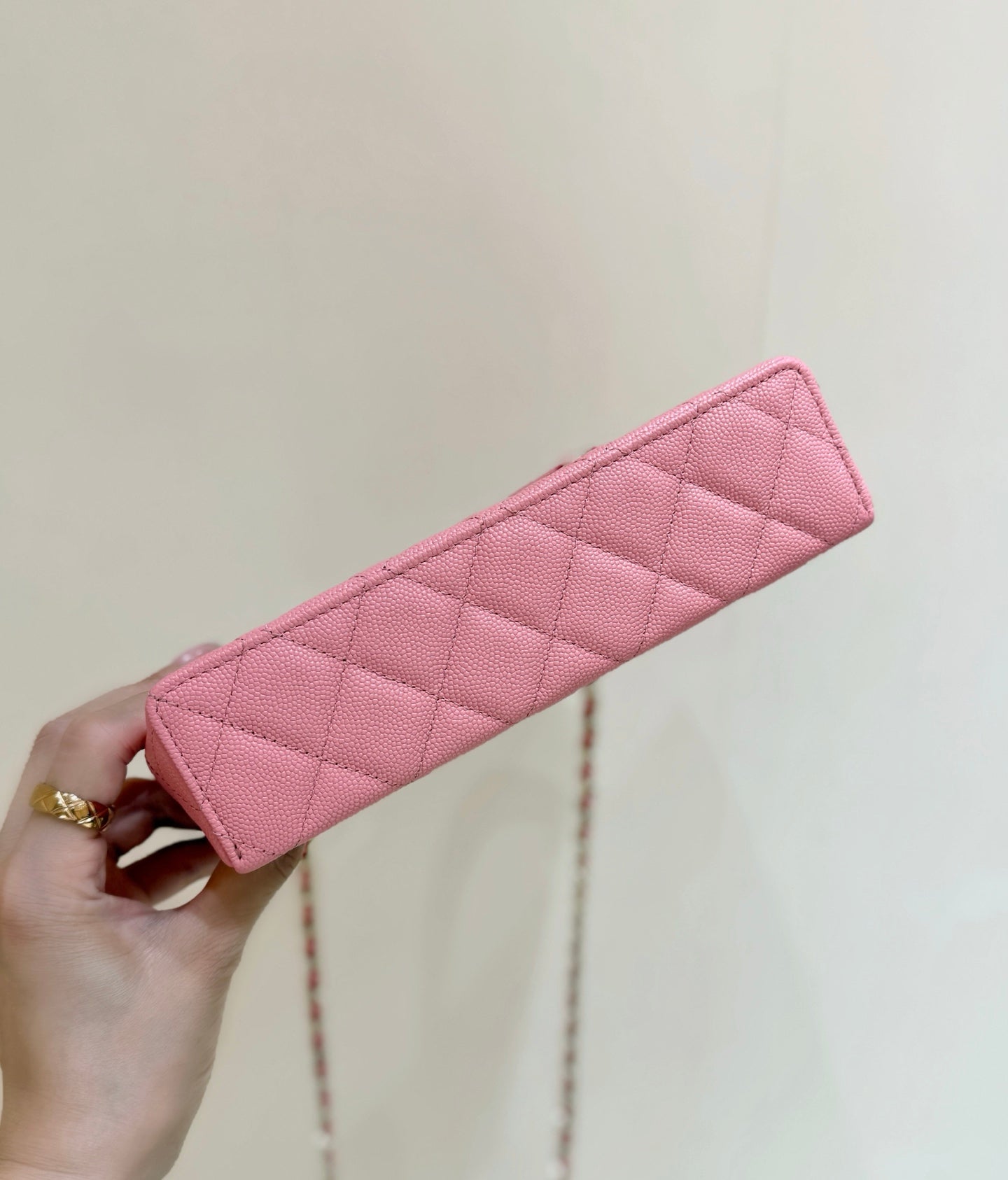 VANITY CASE 19 IN CONTESSA PINK CALFSKIN GOLD-TONE METALLIC