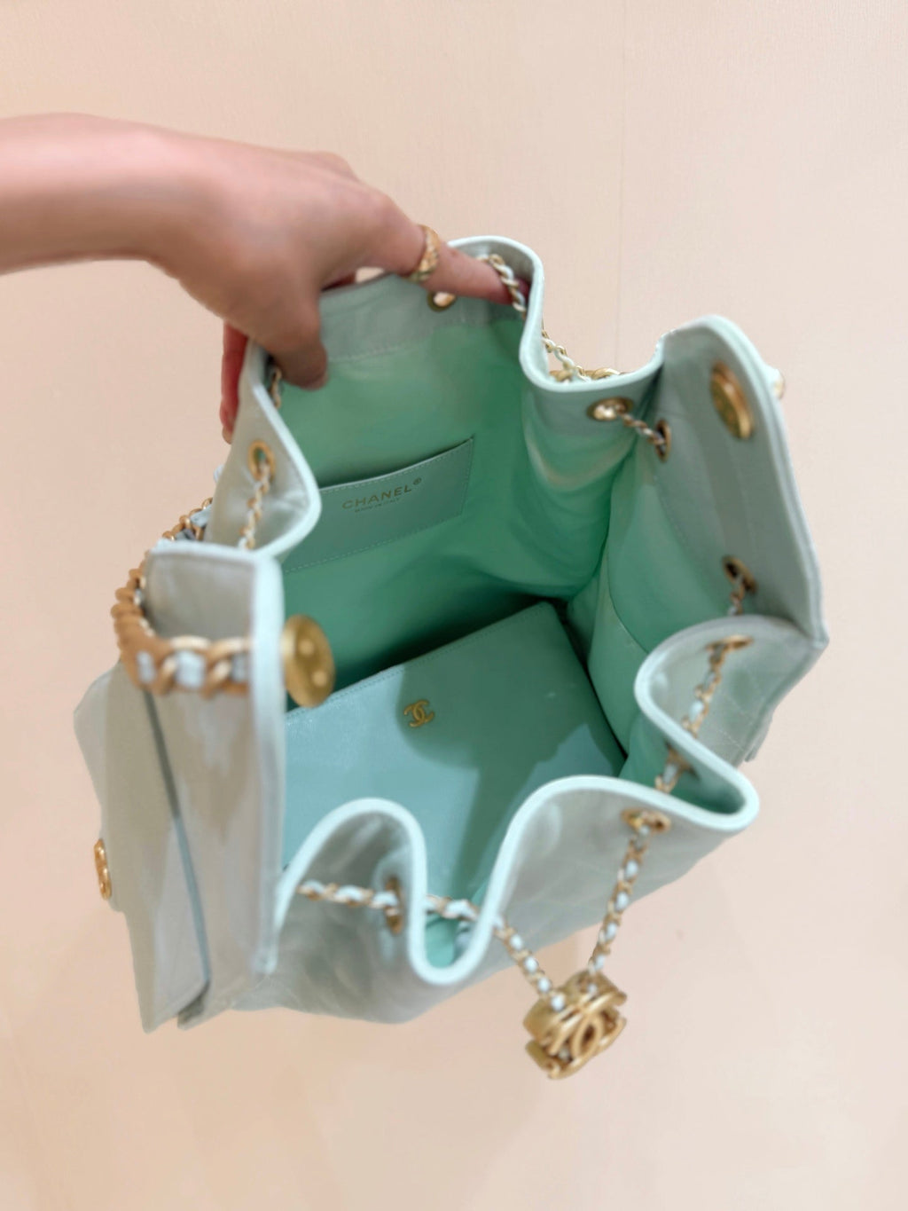 CHANEL 25S HANDBAG IN PALE CYAN 40 GRAINED CALFSKIN GOLD HARDWARE