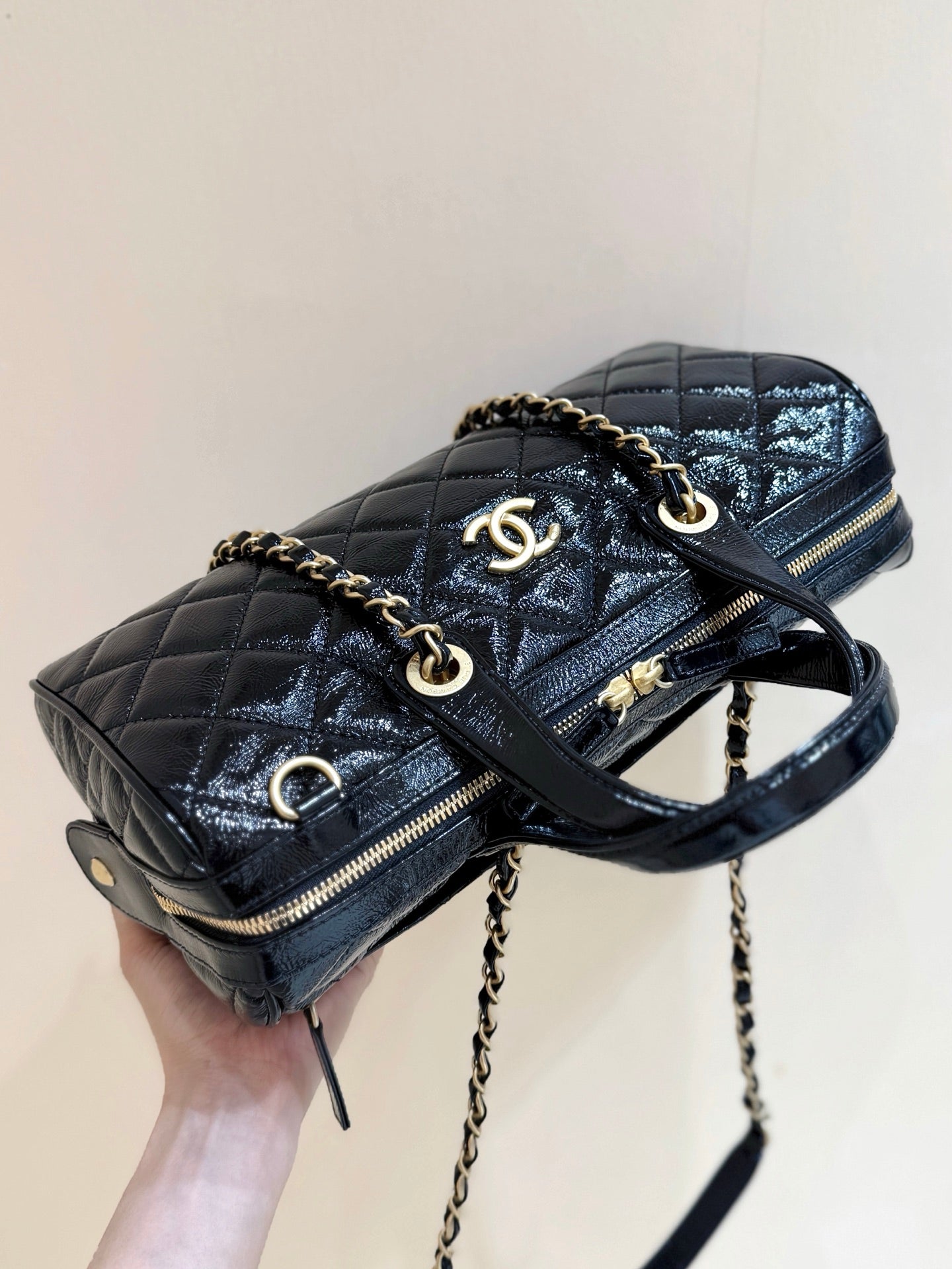 CHANEL 25S LARGE BOWLING BAG 31 IN BLACK CALFSKIN GOLD HARDWARE