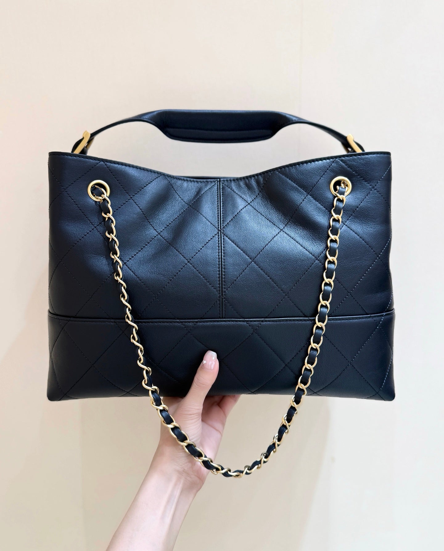 CHANEL 25S LARGE HOBO BAG 36 IN BLACK CALFSKIN GOLD HARDWARE