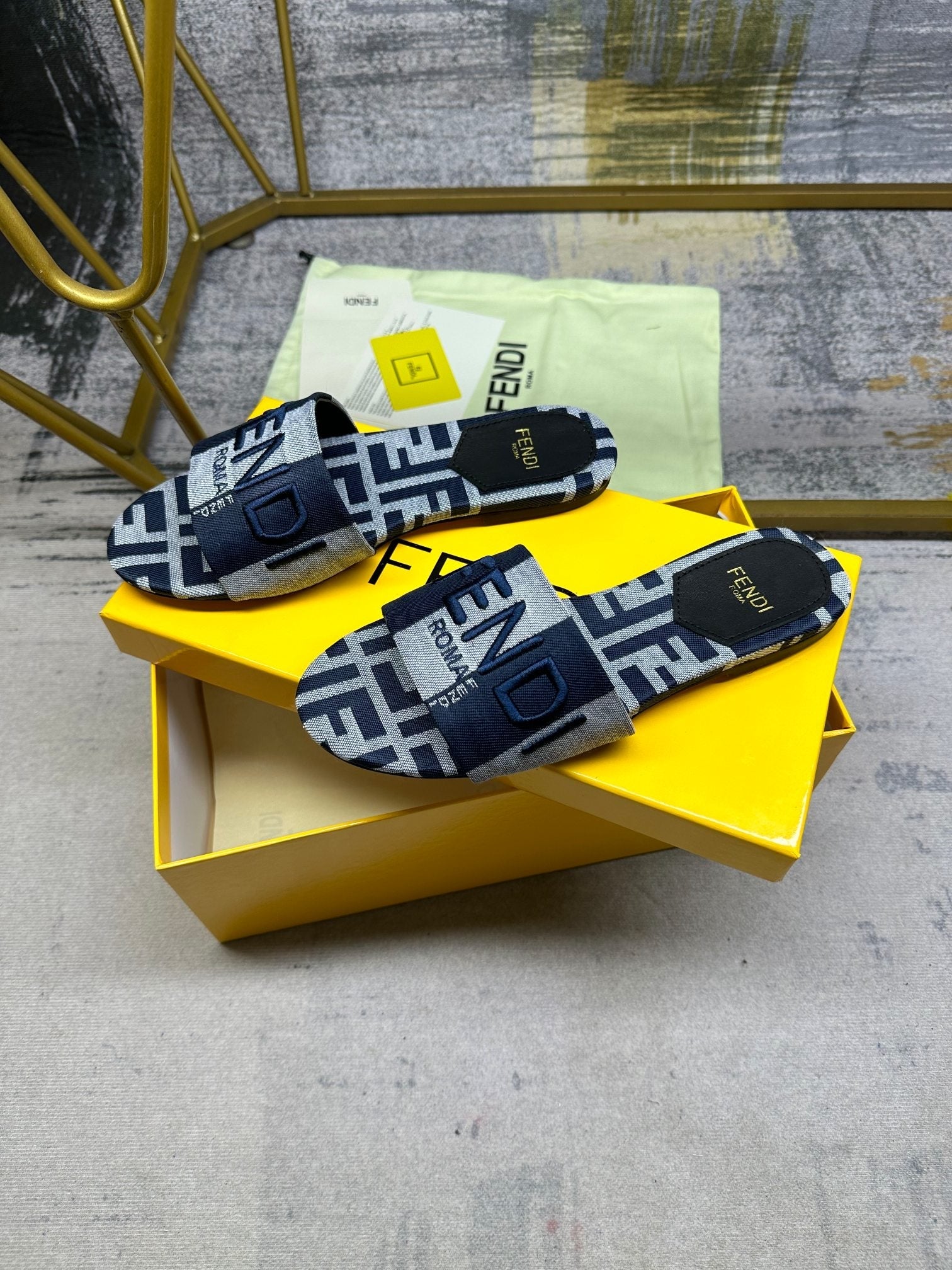 FF 5 Black Blue Grey Canvas Slide