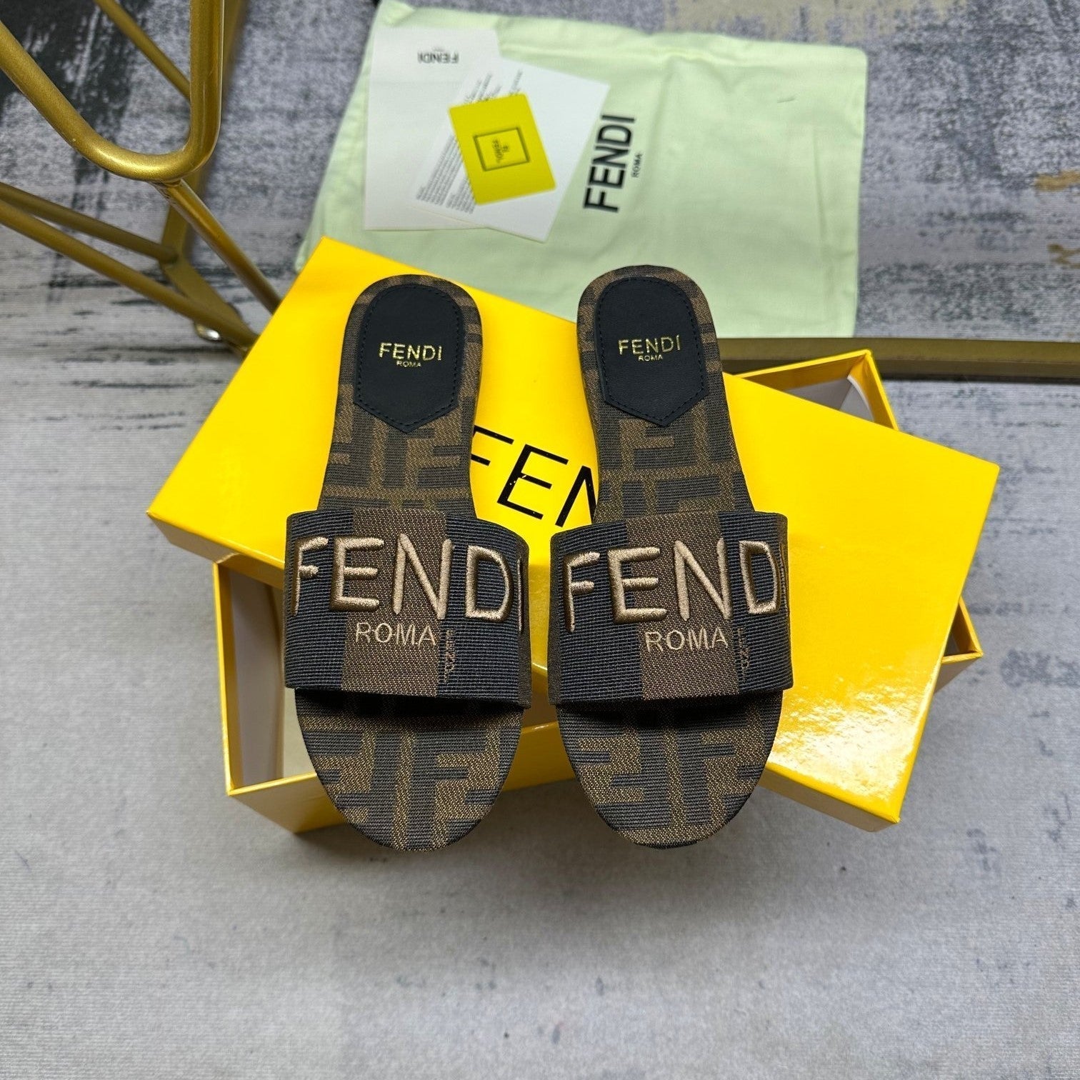 FF 5 Brown Black Canvas Slide