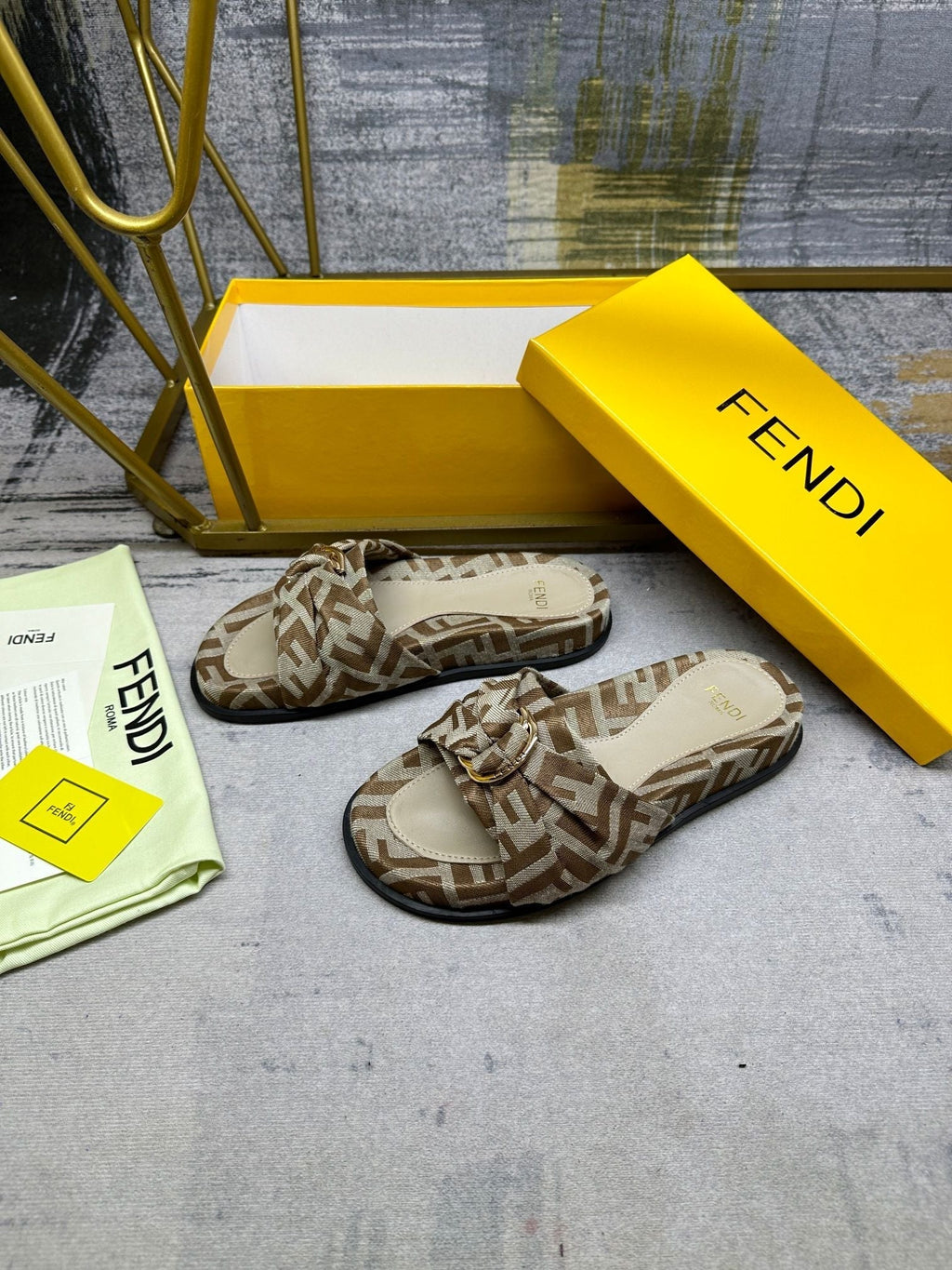 FF Feel 10 Brown Beige FF jacquard Slide