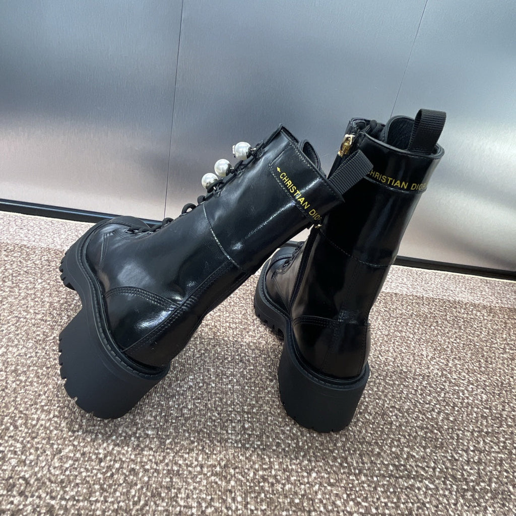 DIOR 25S D-STRIKE LACE-UP PUNK BOOTS 30MM IN BLACK CALFSKIN