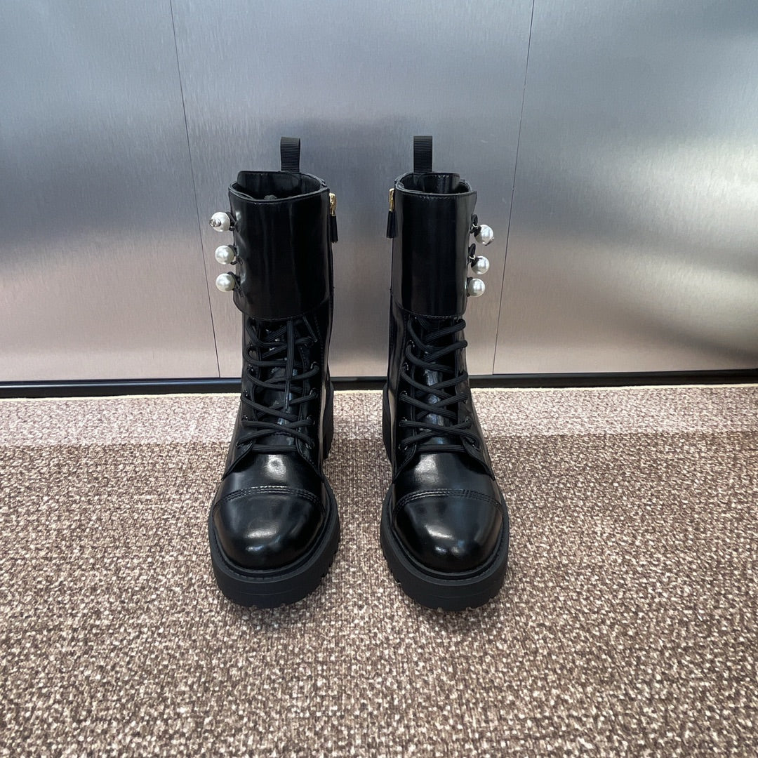 DIOR 25S D-STRIKE LACE-UP PUNK BOOTS 30MM IN BLACK CALFSKIN