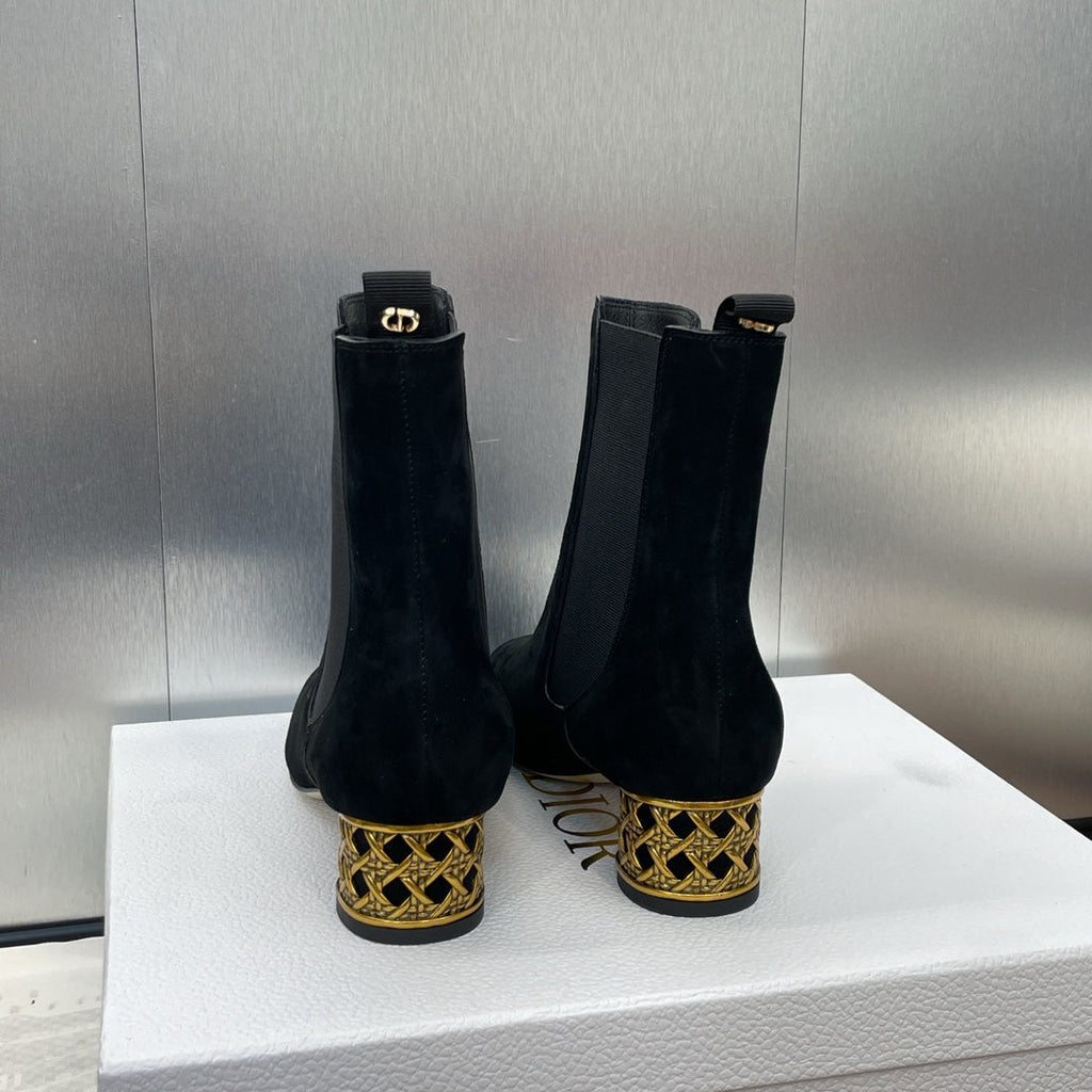 DIOR 25S ANKLE BOOT IN BLACK SUEDE