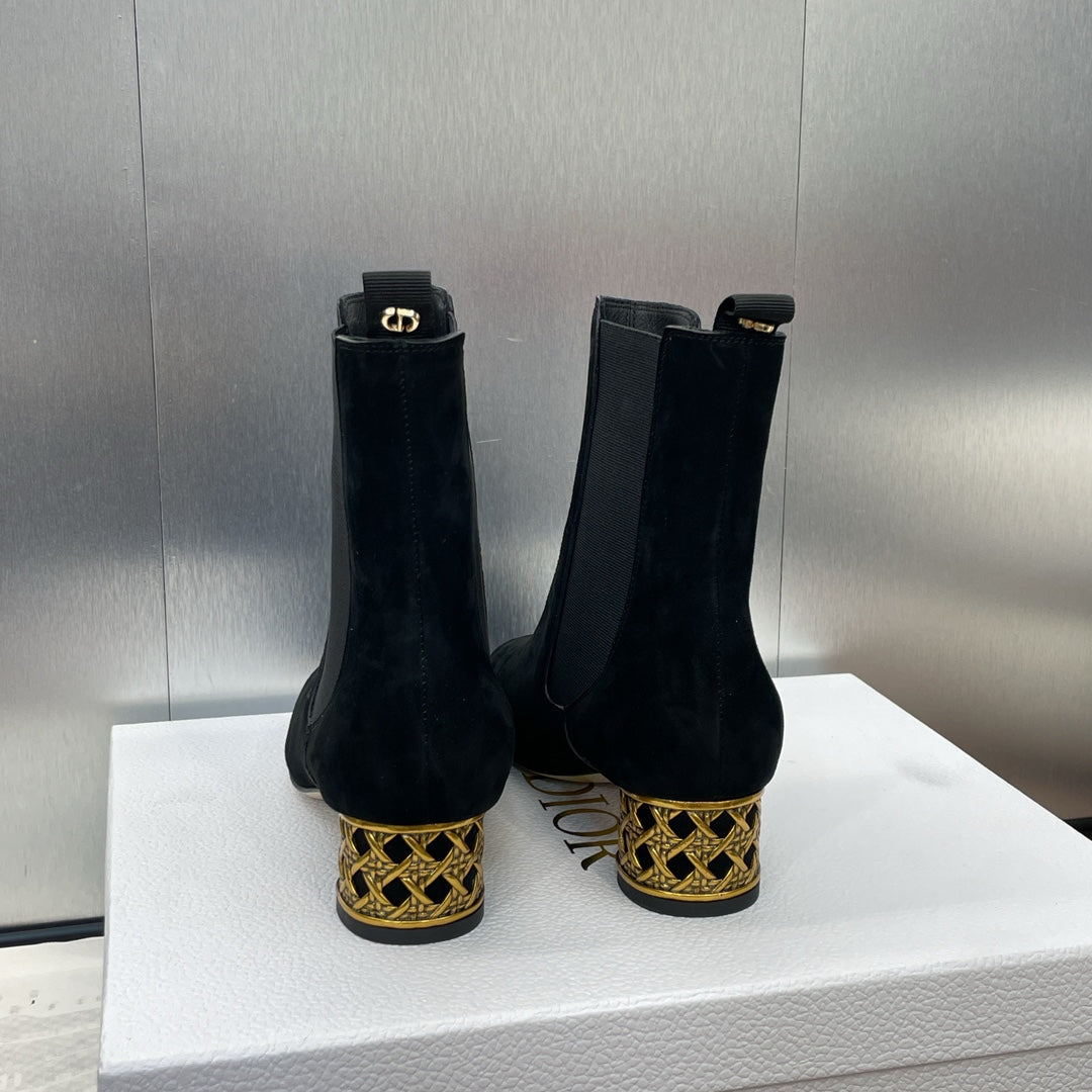 DIOR 25S ANKLE BOOT IN BLACK SUEDE