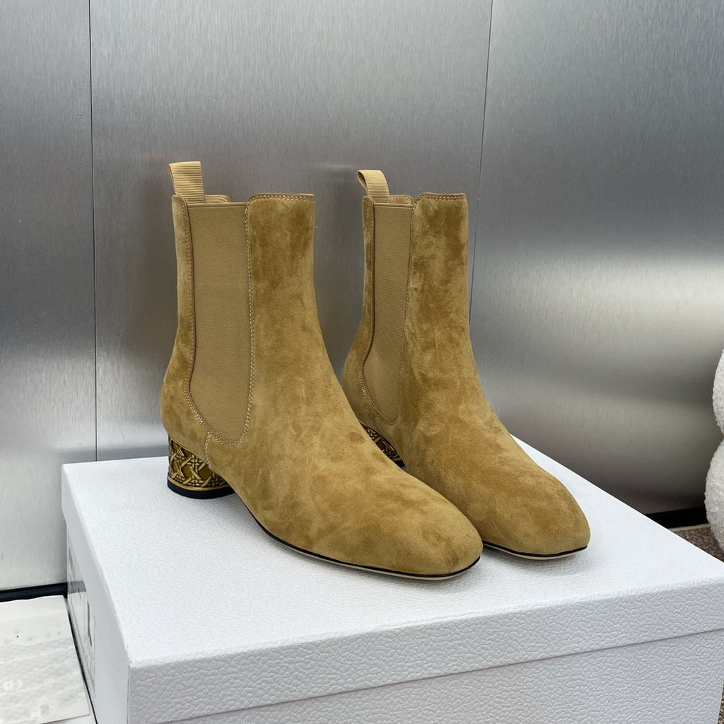 DIOR 25S ANKLE BOOT IN LIGHT BROWN SUEDE