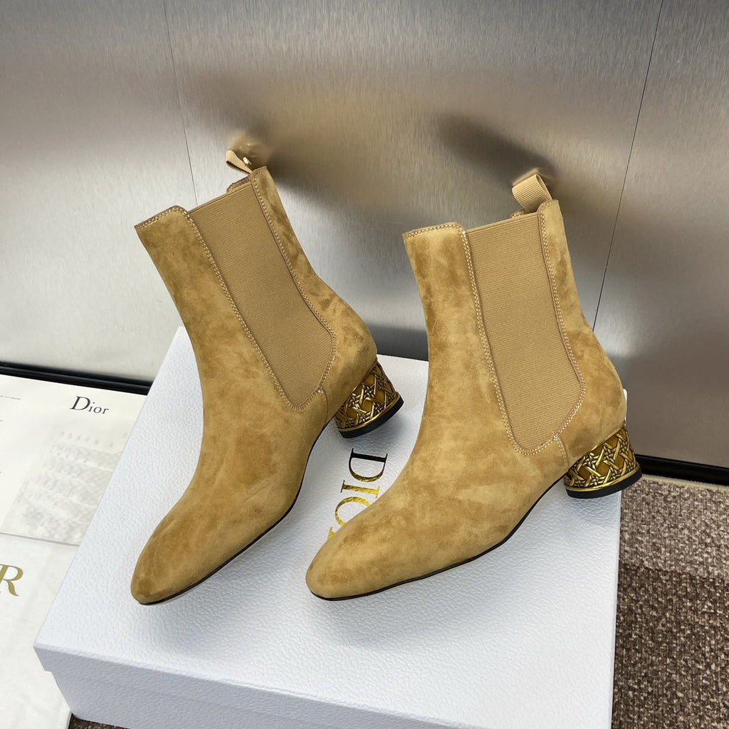 DIOR 25S ANKLE BOOT IN LIGHT BROWN SUEDE