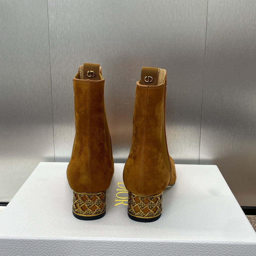 DIOR 25S ANKLE BOOT IN SADDLE BROWN SUEDE