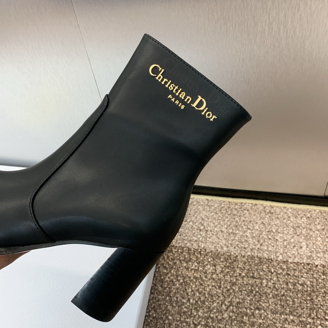 DIOR 25S D-TOWN HEELED ANKLE BOOT 80MM IN BLACK CALFSKIN