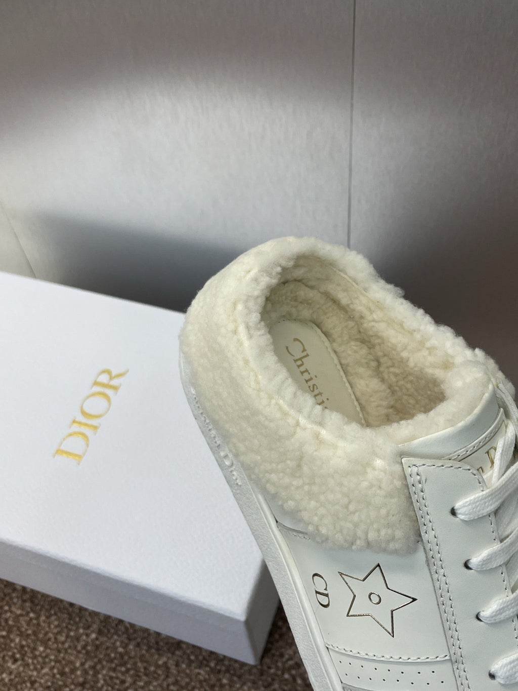 STAR SNEAKER IN WHITE CALFSKIN AND SHEARLING