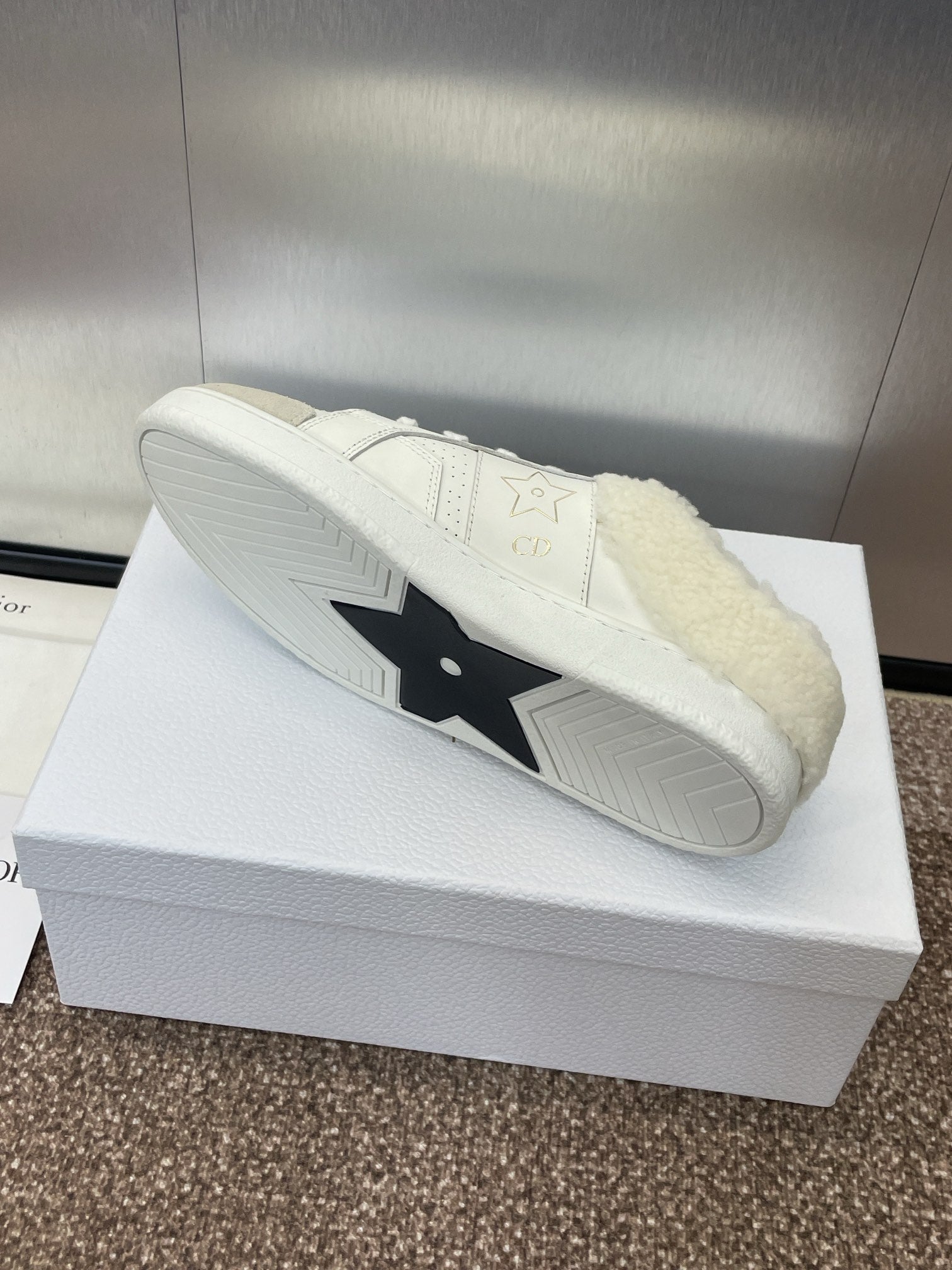 STAR SNEAKER IN WHITE CALFSKIN AND SHEARLING