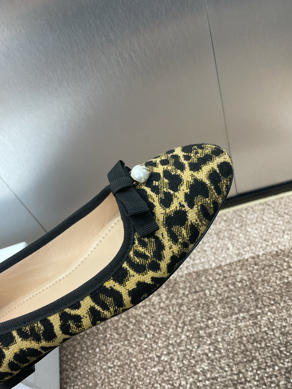 PEARL BALLET FLAT CAMEL PONY HAIR CALFSKIN WITH BROWN LEOPARD MOTIF