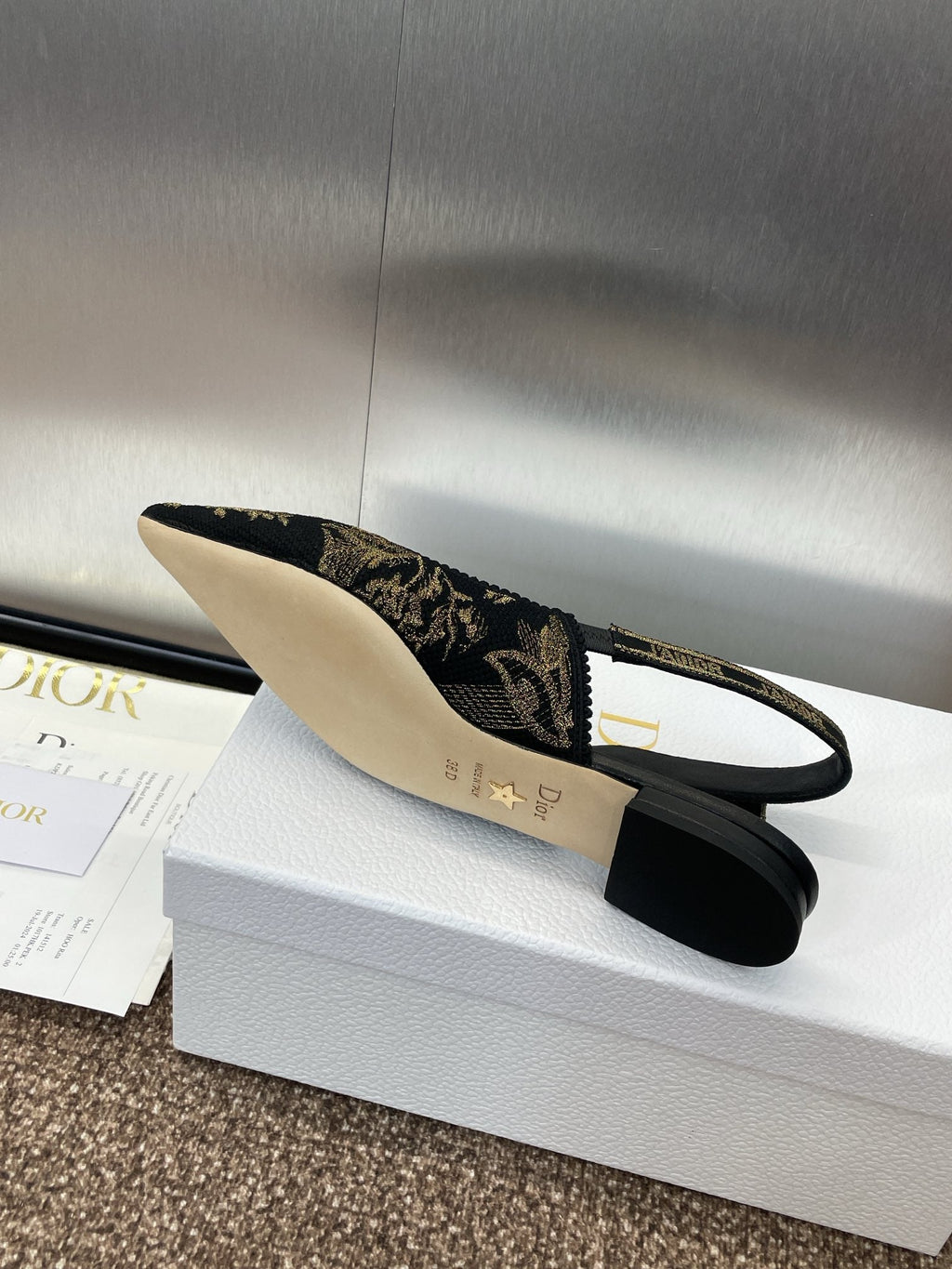 J'ADIOR SLINGBACK PUMP BLACK AND GOLD-TONE MILLEFIORI JACQUARD