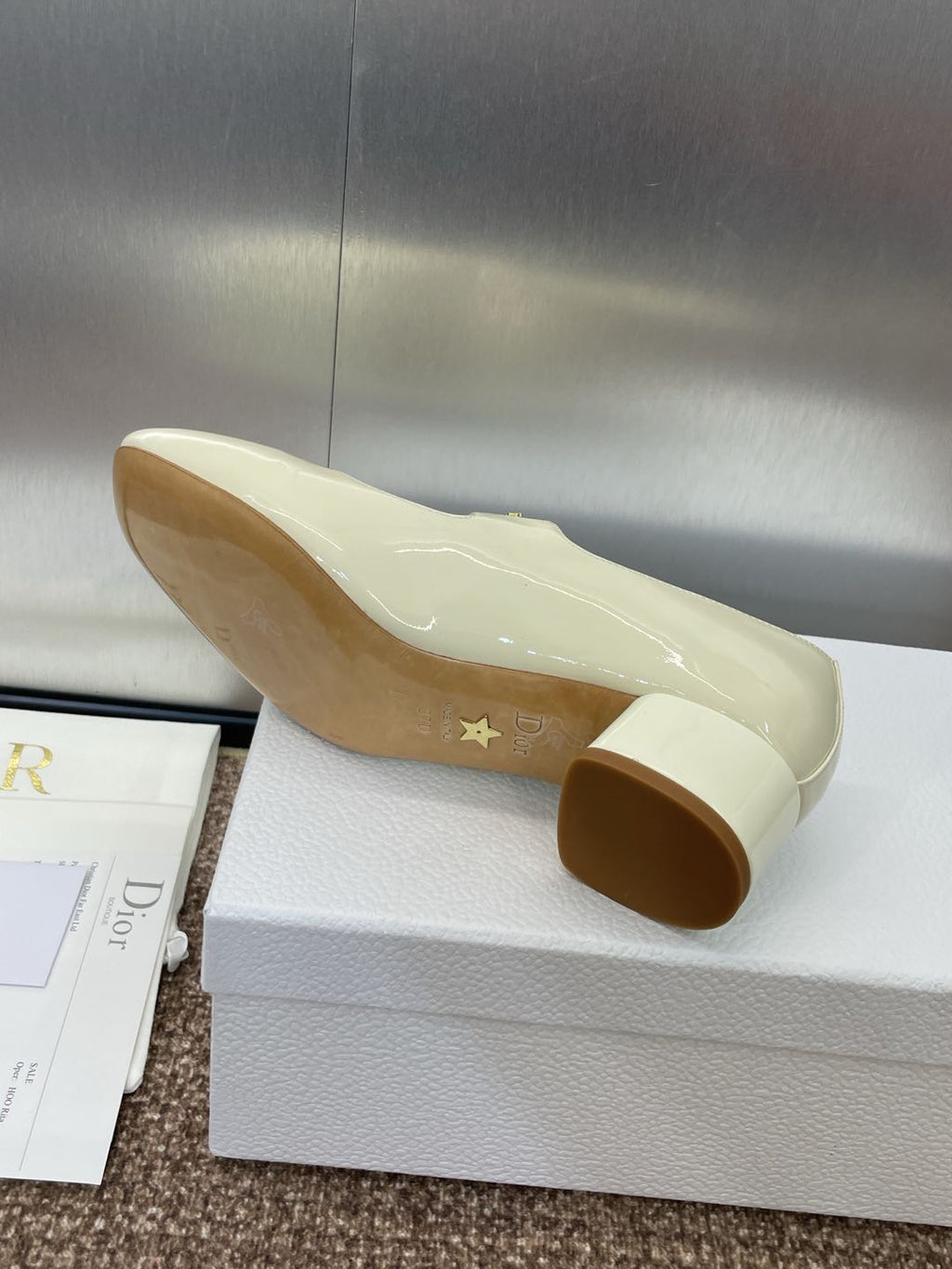 MEDIUM 35 MM HEEL PUMP IN WHITE PATENT CALFSKIN