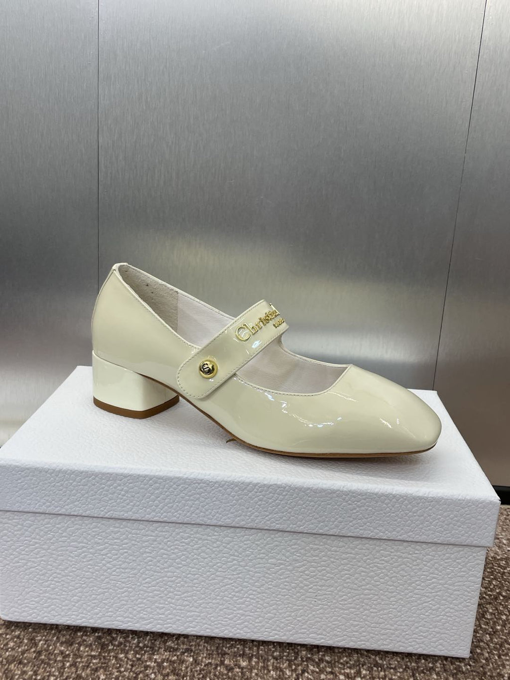 MEDIUM 35 MM HEEL PUMP IN WHITE PATENT CALFSKIN
