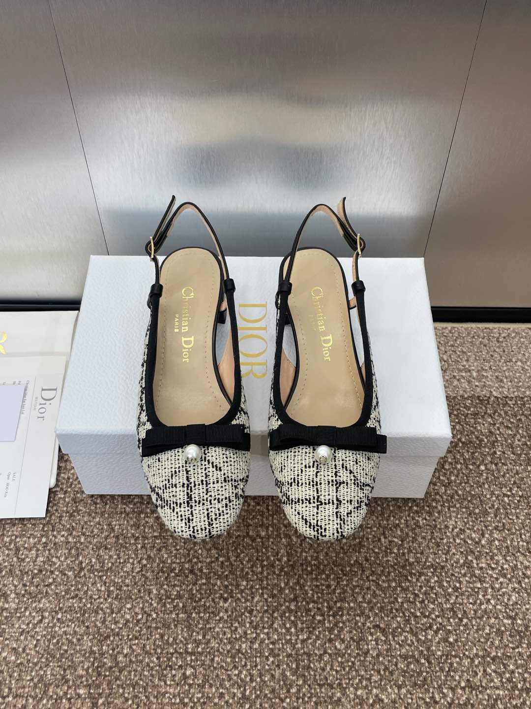 SLINGBACK PUMP IN WHITE MIX BLACK EMBROIDERED CANNAGE TWEED 35 MM