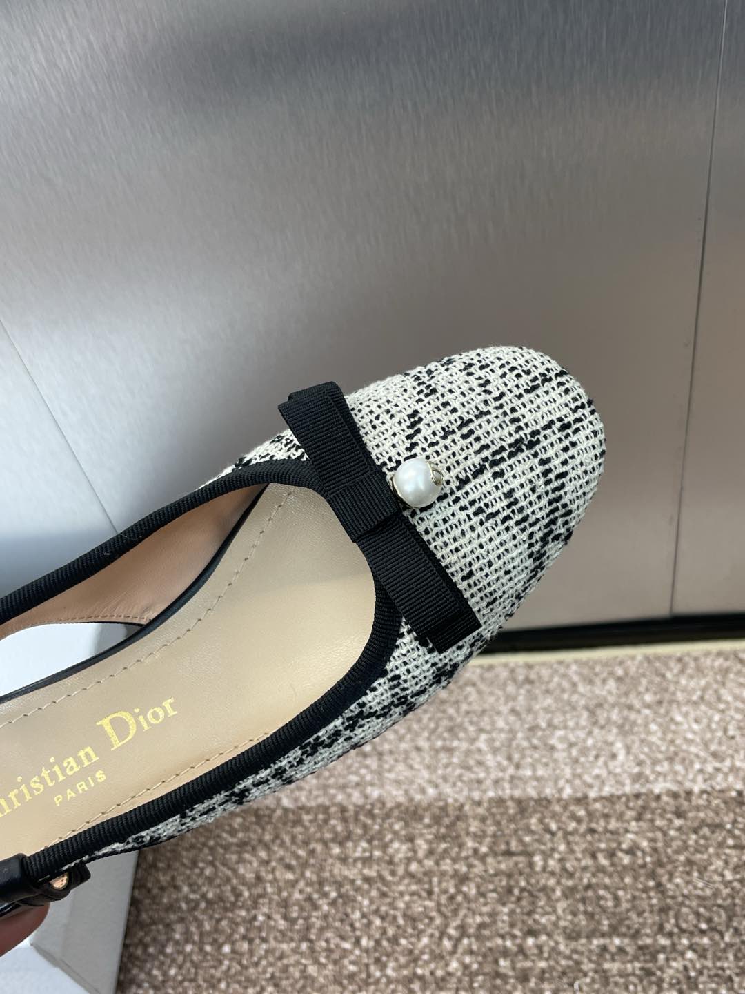 SLINGBACK PUMP IN WHITE MIX BLACK EMBROIDERED CANNAGE TWEED 35 MM