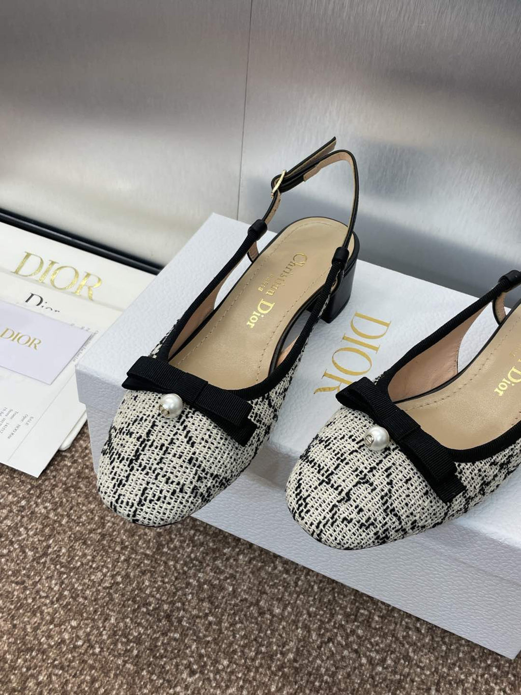 SLINGBACK PUMP IN WHITE MIX BLACK EMBROIDERED CANNAGE TWEED 35 MM