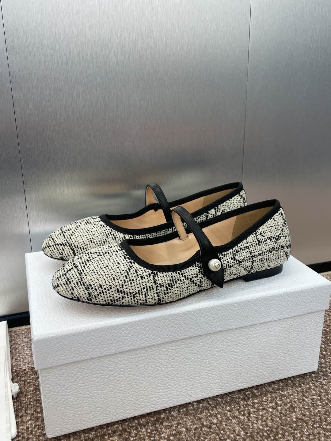 D-RAMOUR BALLET FLATS IN WHITE MIX BLACK EMBROIDERED CANNAGE TWEED