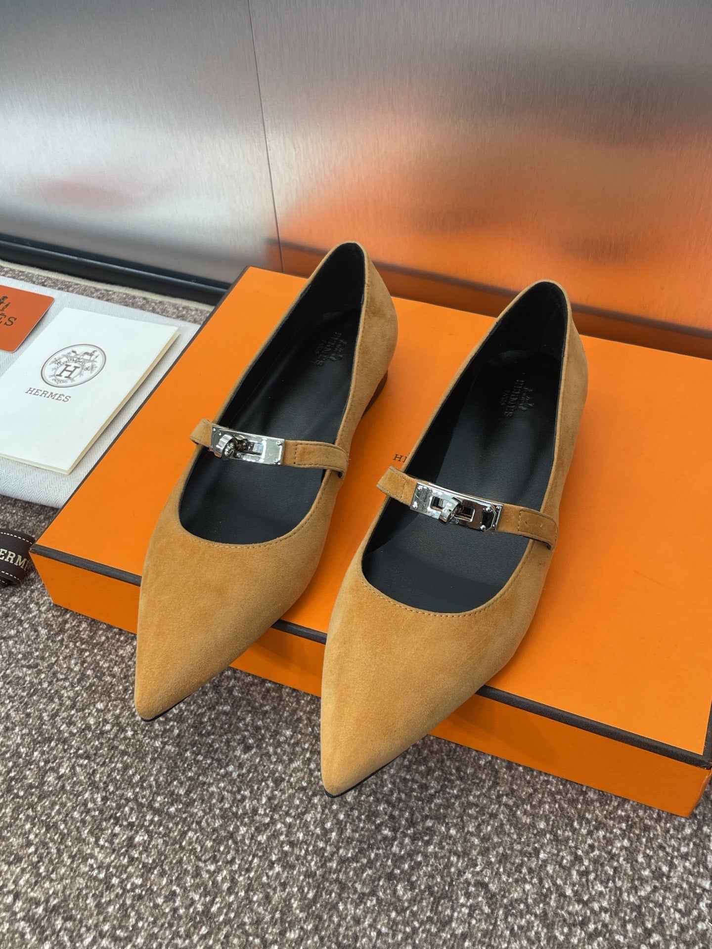 KIARA FLAT PUMP IN BRONZE BROWN SUEDE