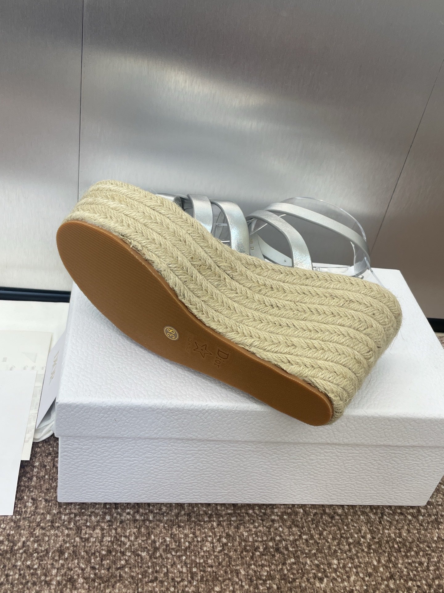 D-CLUB 25S HIGH HEEL WEDGE 100MM IN SILVER GLOSSY CALFSKIN RAFFIA SOLE