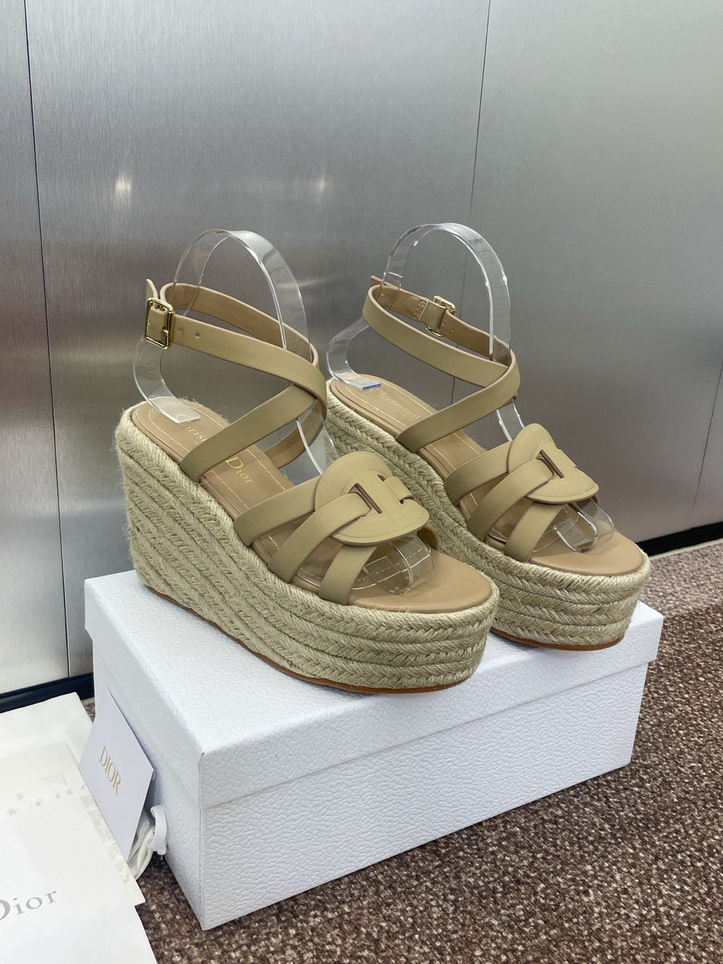 D-CLUB 25S HIGH HEEL WEDGE 100MM IN GOLDEN BEIGE CALFSKIN RAFFIA SOLE
