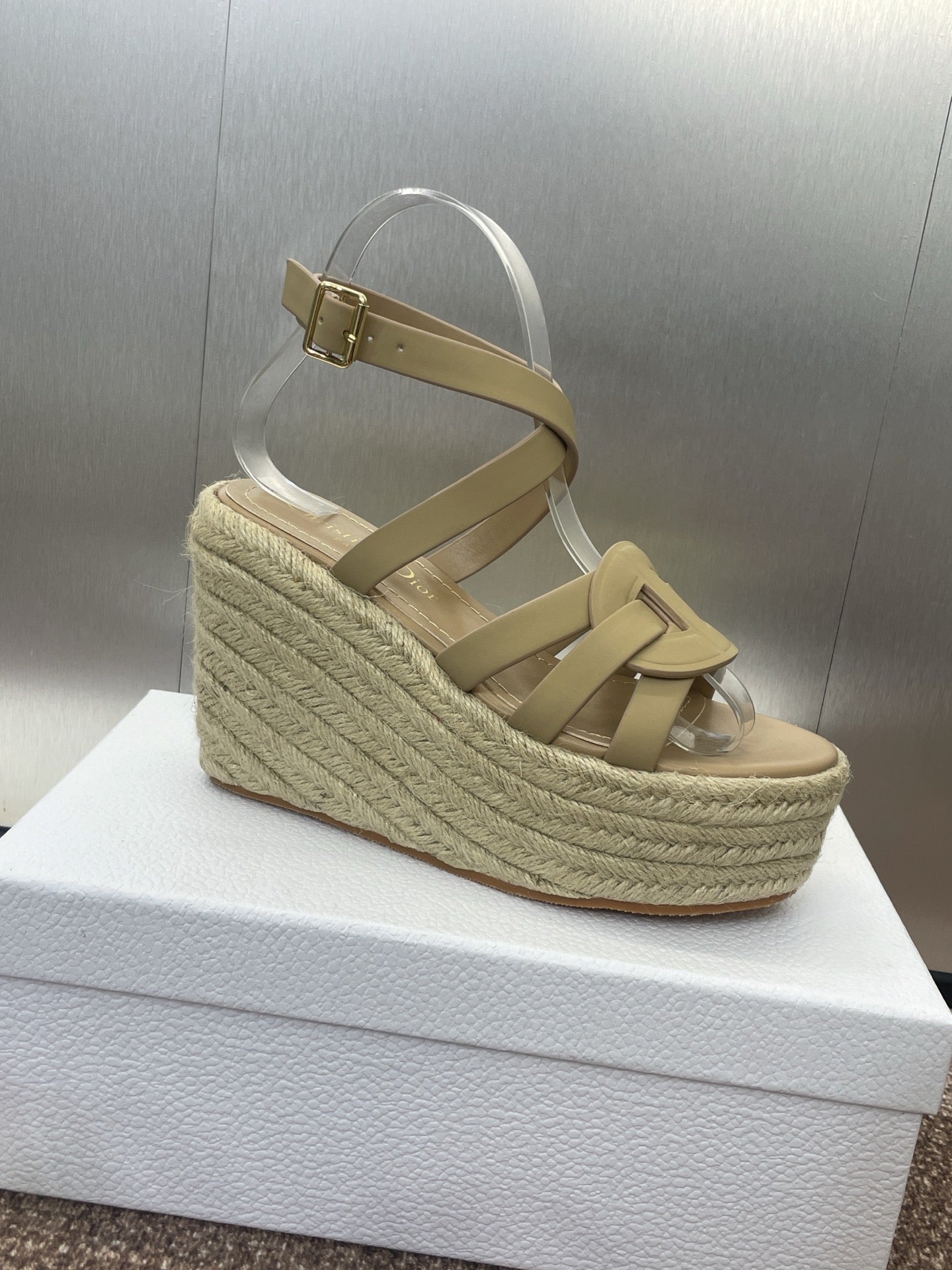 D-CLUB 25S HIGH HEEL WEDGE 100MM IN GOLDEN BEIGE CALFSKIN RAFFIA SOLE