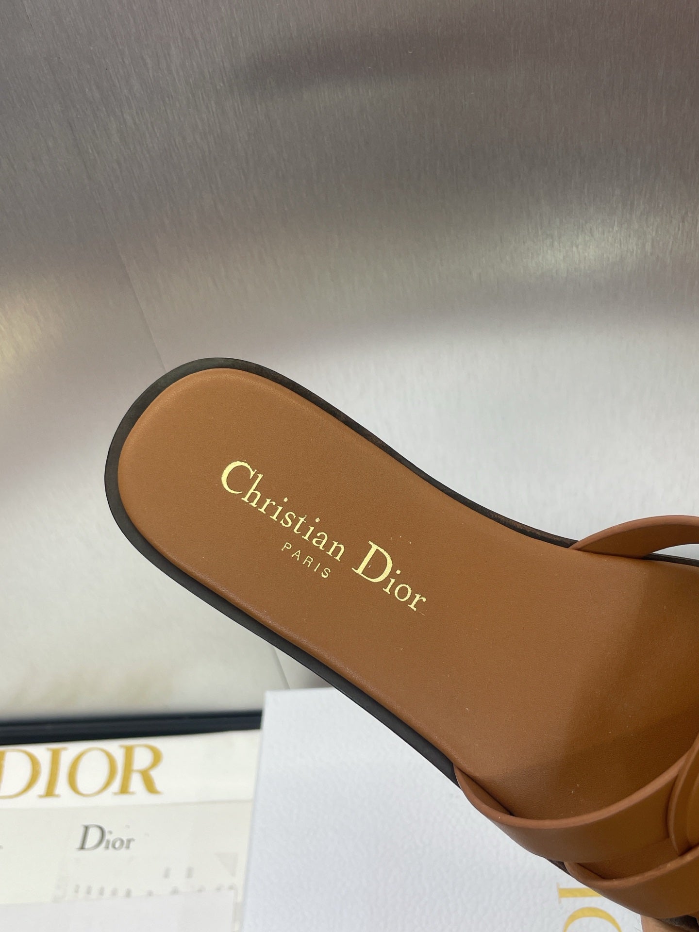 D-CLUB SLIDE SANDAL 25S IN BROWN CALFSKIN