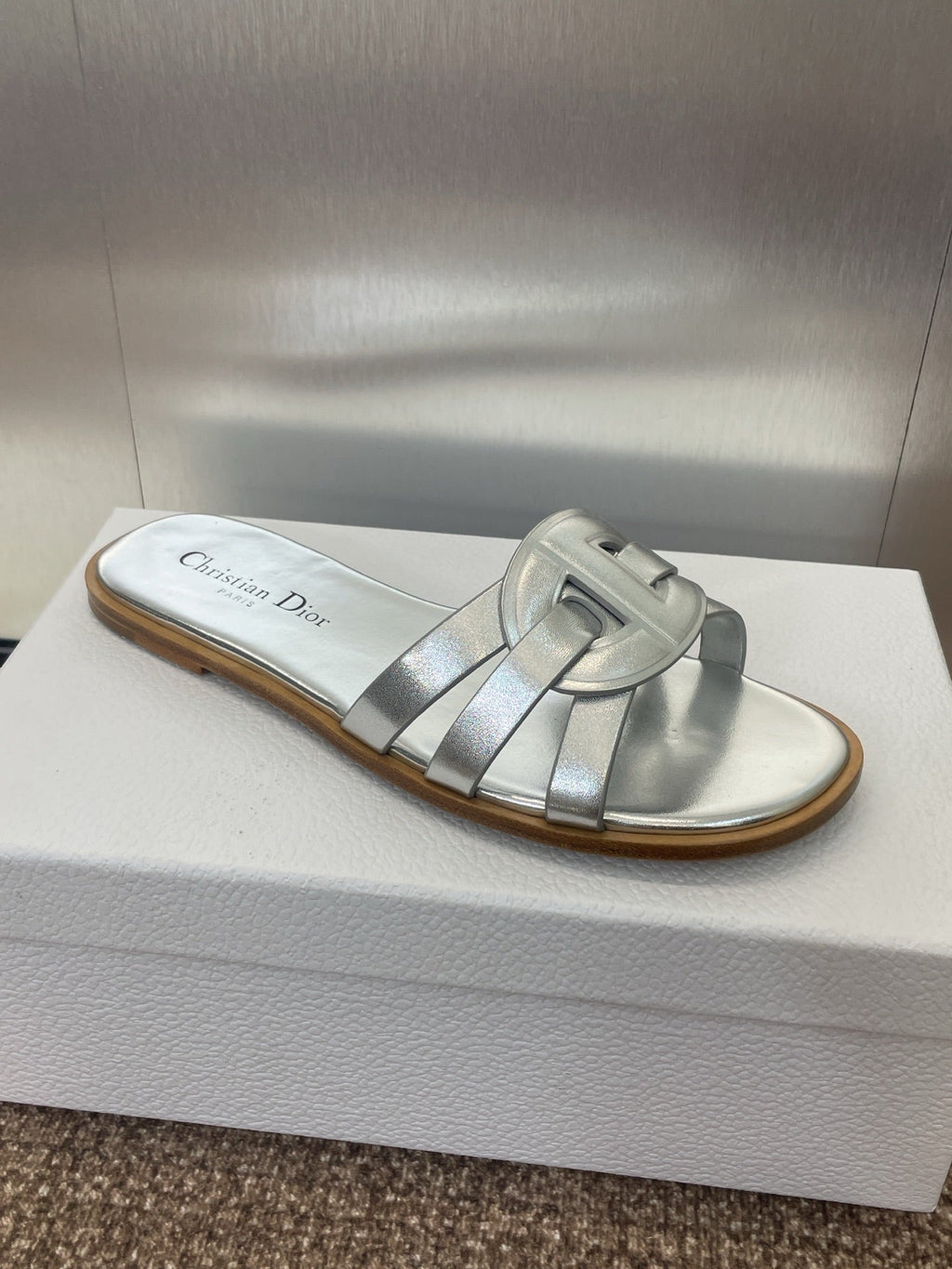 D-CLUB SLIDE SANDAL 25S IN SILVER GLOSSY CALFSKIN