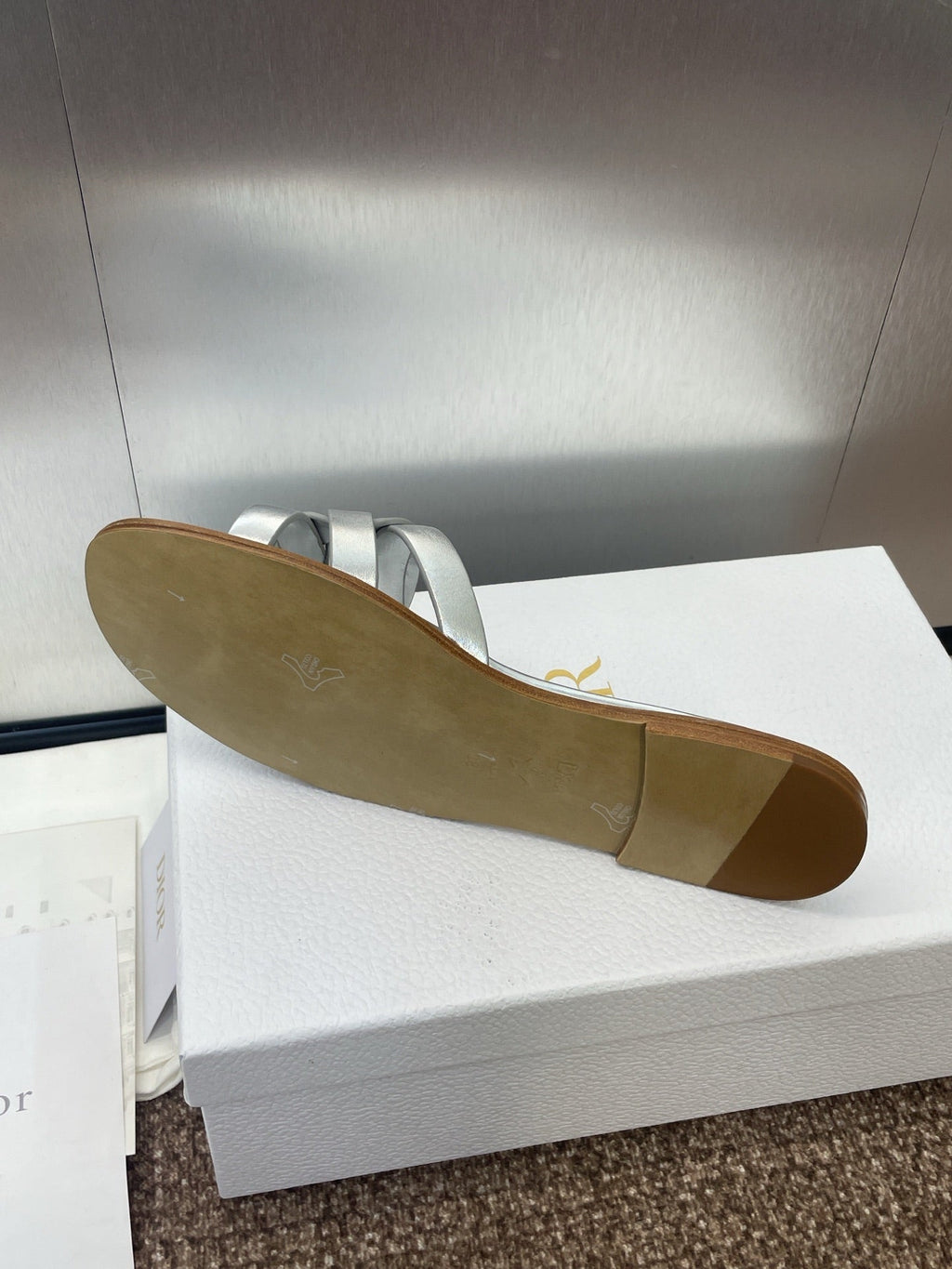 D-CLUB SLIDE SANDAL 25S IN SILVER GLOSSY CALFSKIN