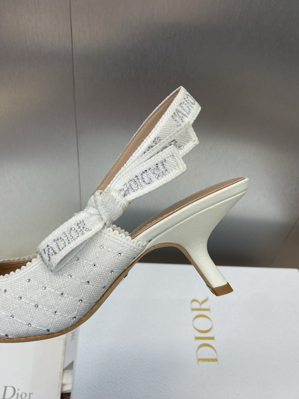 J'ADIOR SLINGBACK 25S PUMP 65MM IN WHITE FABRIC EMBOSSED CRYSTAL