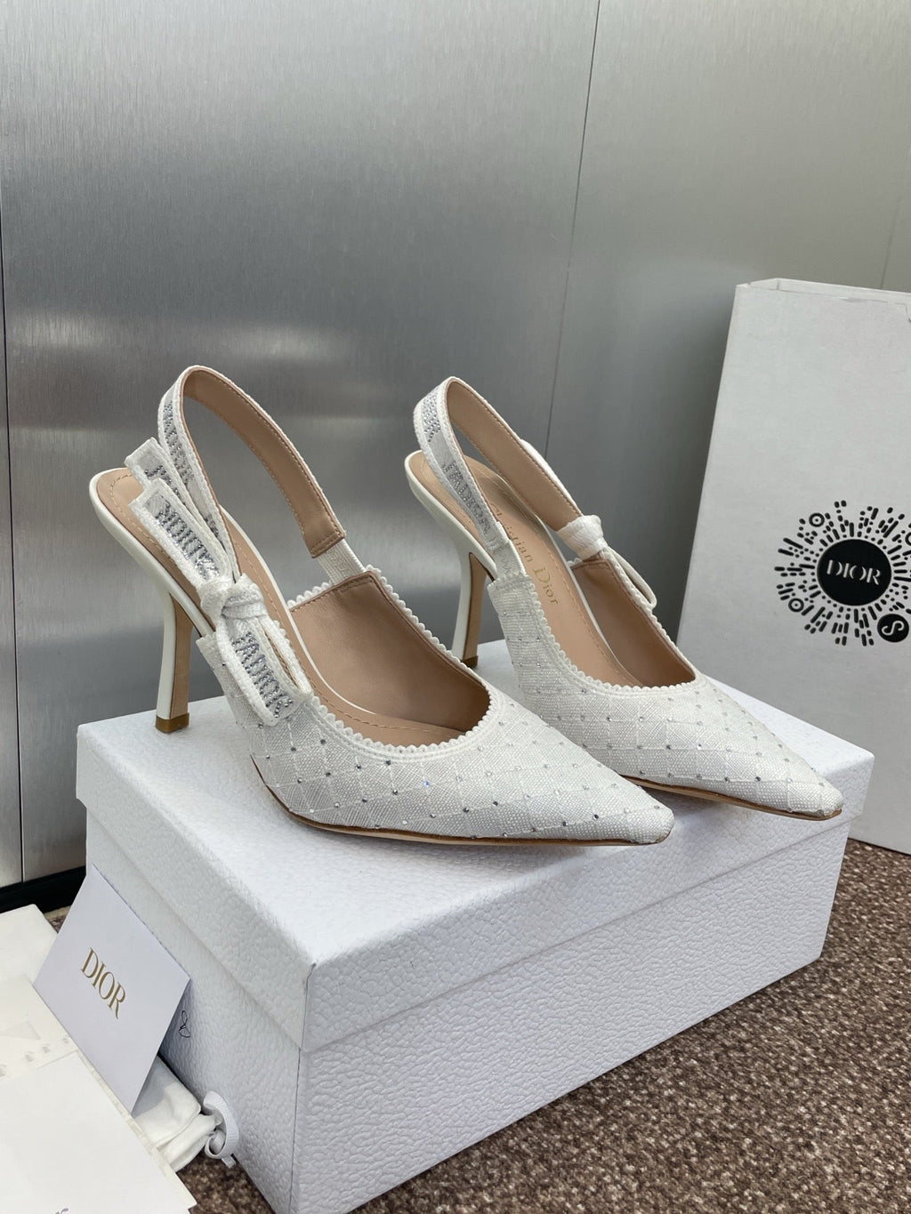 J'ADIOR SLINGBACK 25S PUMP 95MM IN WHITE FABRIC EMBOSSED CRYSTAL