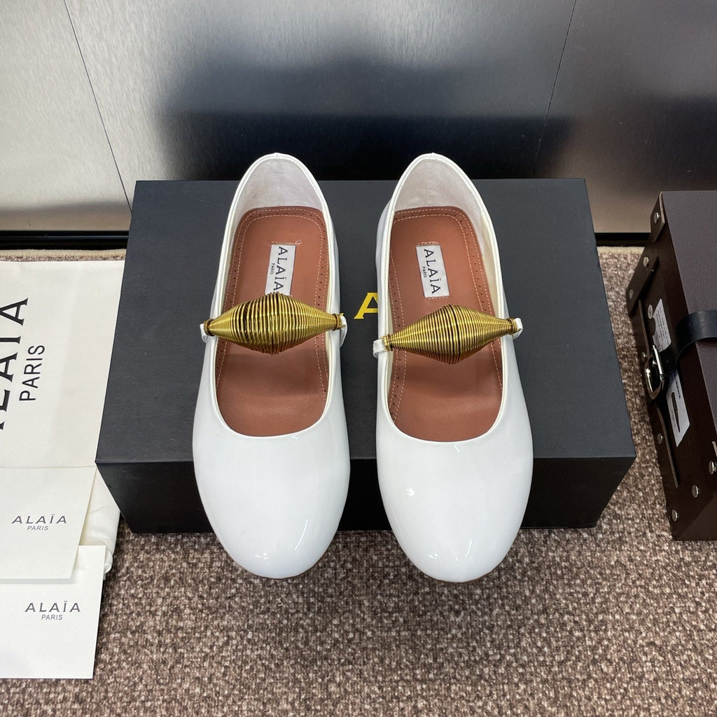 ALAIA BALLET SHOES 25S IN WHITE PATENT LEATHER WITH GOLD HARDWARE