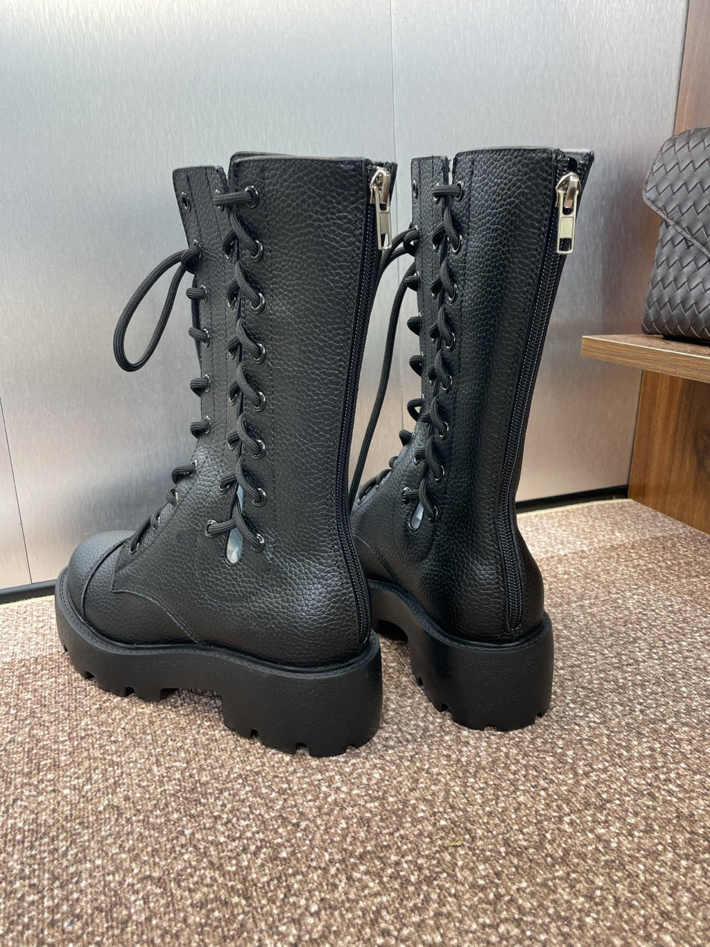 DIOR 25S D-ROAD ANKLE BOOT 45MM IN BLACK GRAINED CALFSKIN