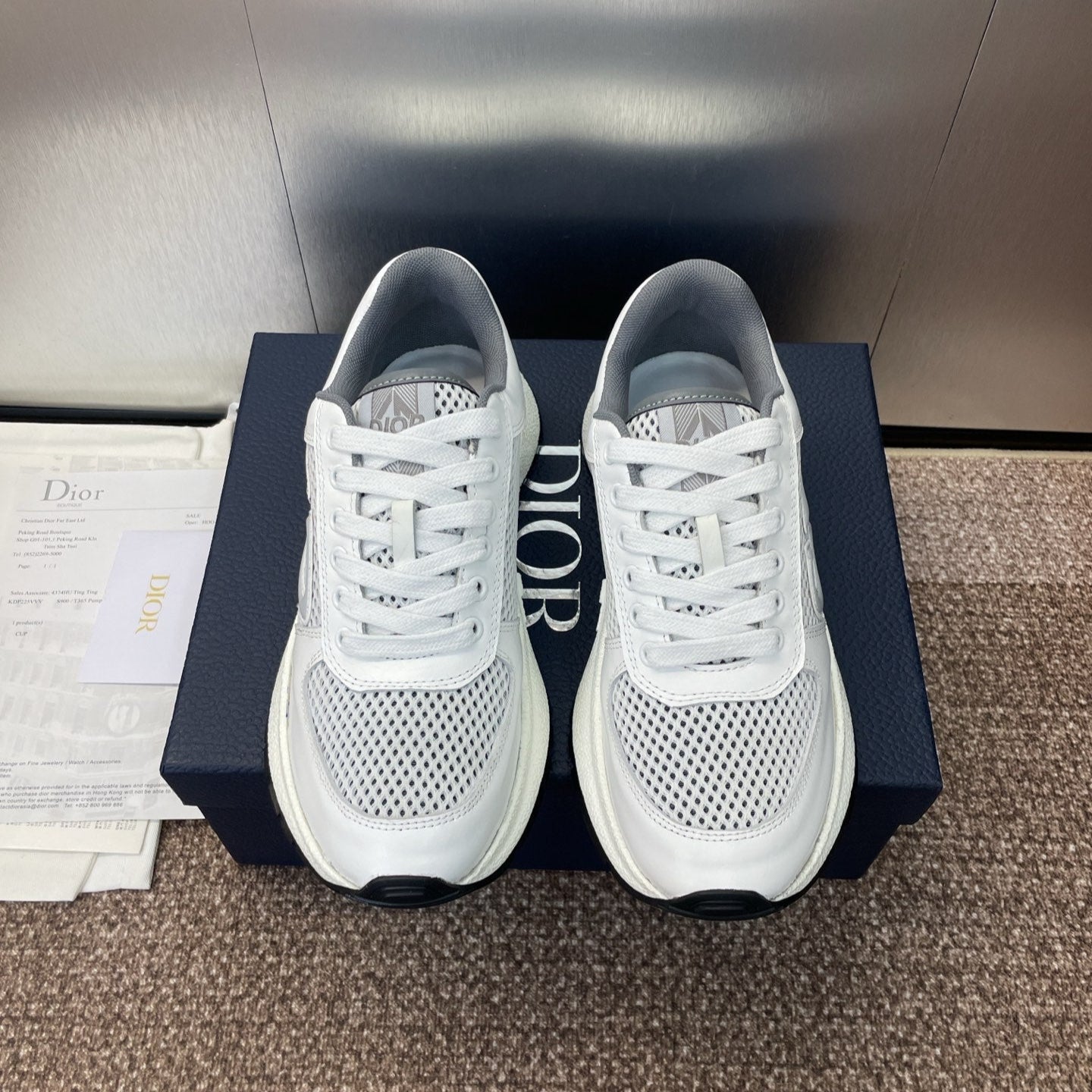 DIOR 25S D-RUN'N COUPLE SNEAKERS IN WHITE GRAY CALFSKIN AND MESH