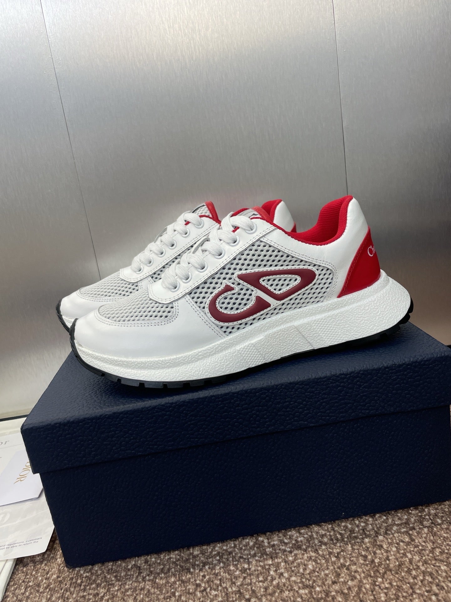 DIOR 25S D-RUN'N COUPLE SNEAKERS IN WHITE RED CALFSKIN AND MESH
