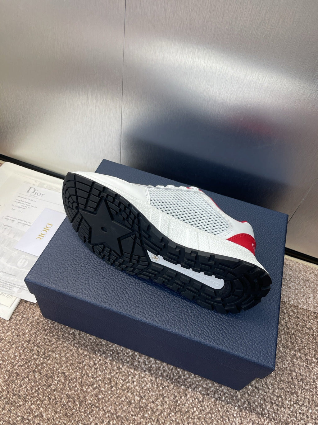 DIOR 25S D-RUN'N COUPLE SNEAKERS IN WHITE RED CALFSKIN AND MESH