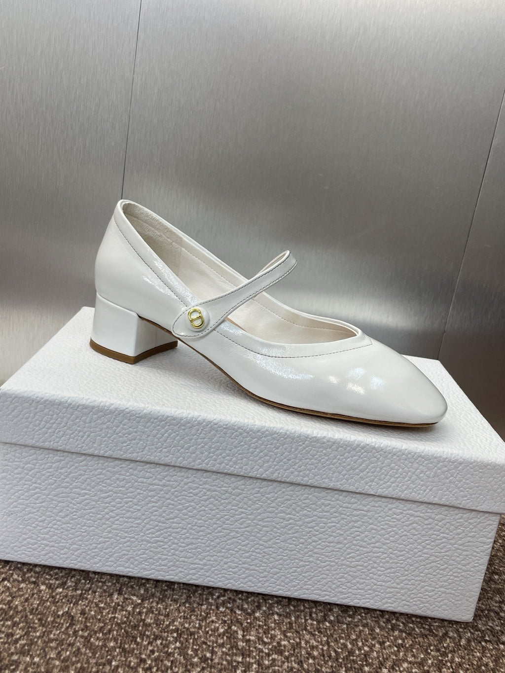 DIOR 25S ROUND-TOE MARY JANE BALLET FLATS IN WHITE CALFSKIN