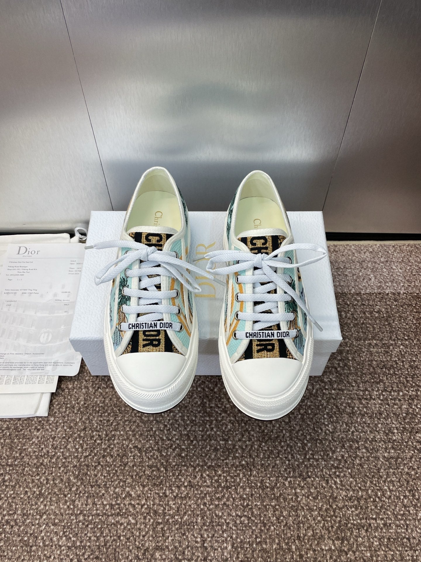 DIOR 25S WALK'N' SNEAKER IN MULTICOLOR DIOR OBLIQUE EMBROIDERED COTTON
