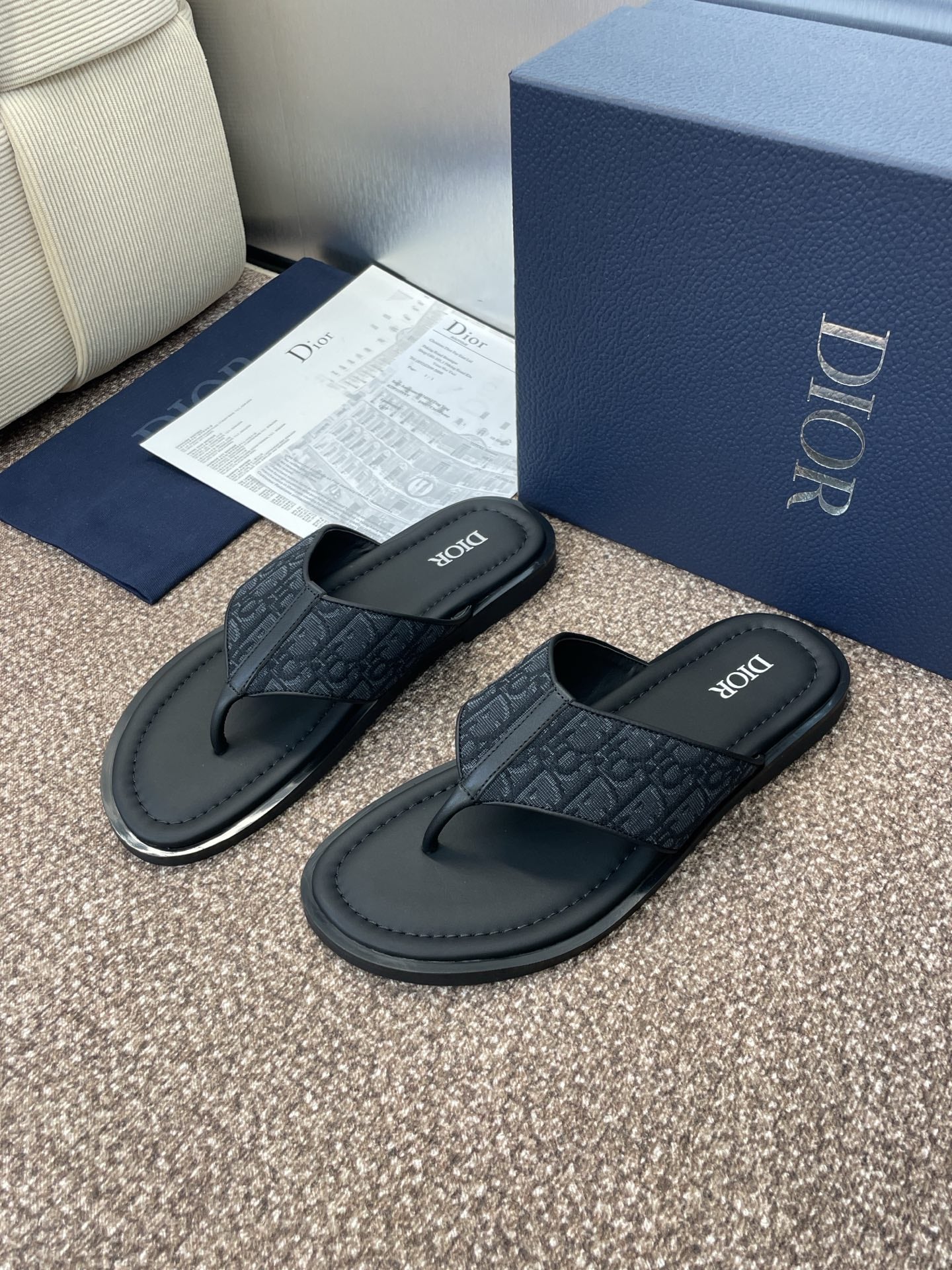 DIOR 25S ALIAS THONG SANDAL IN NAVY BLACK CALFSKIN AND CANVAS
