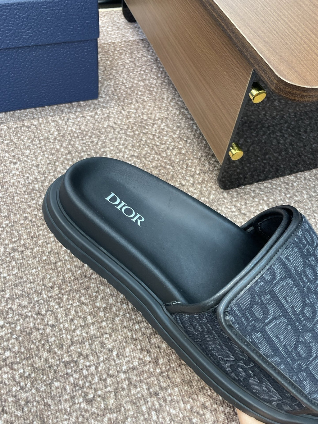 DIOR 25S ALIAS SLIDES IN BLACK CALFSKIN WITH CD OBLIQUE DARK BLUE LOGO