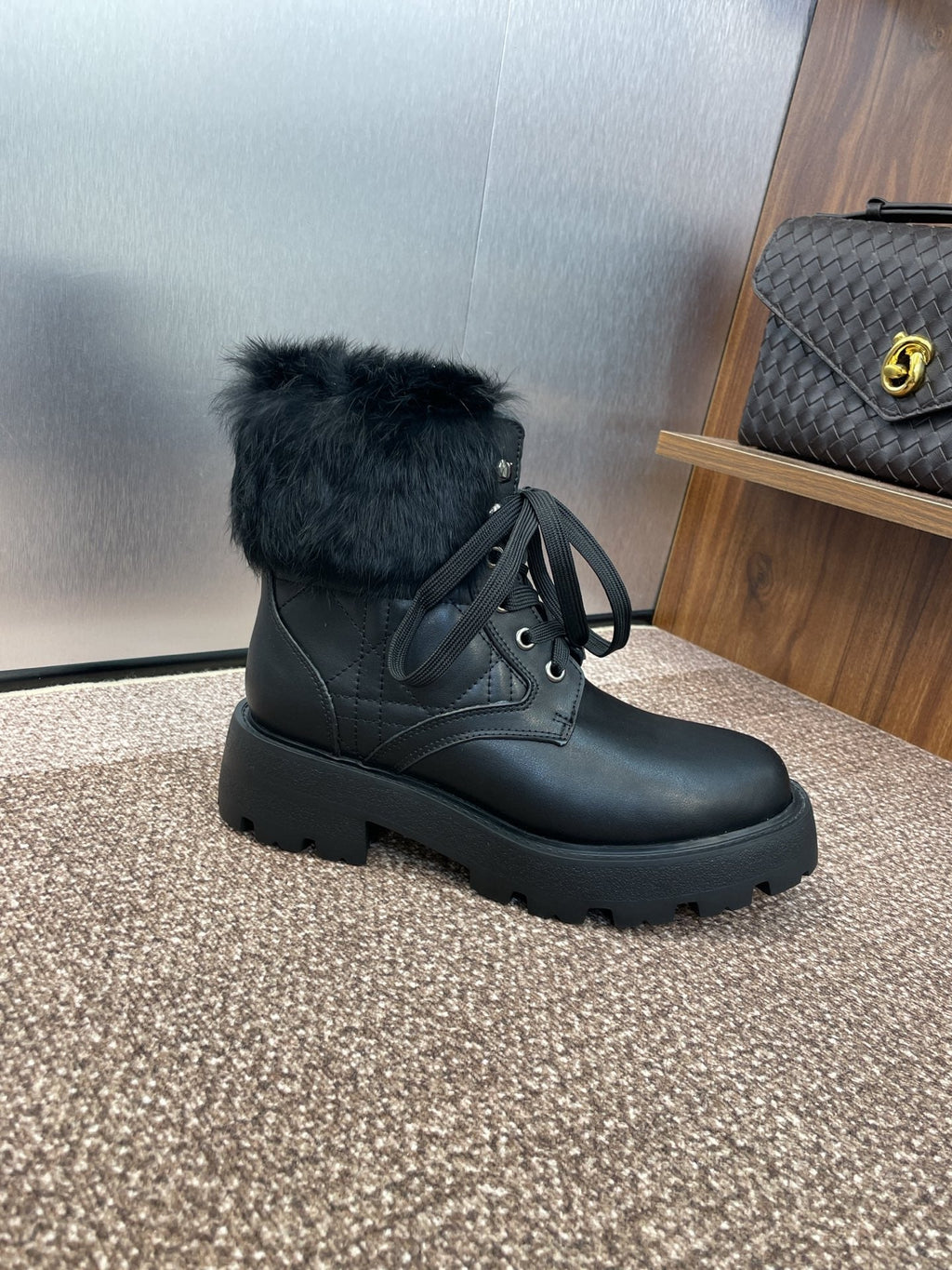 DIOR 25S D-MAJOR ANKLE BOOTS WICKER STYLE 35MM IN BLACK CALFSKIN AND FUR