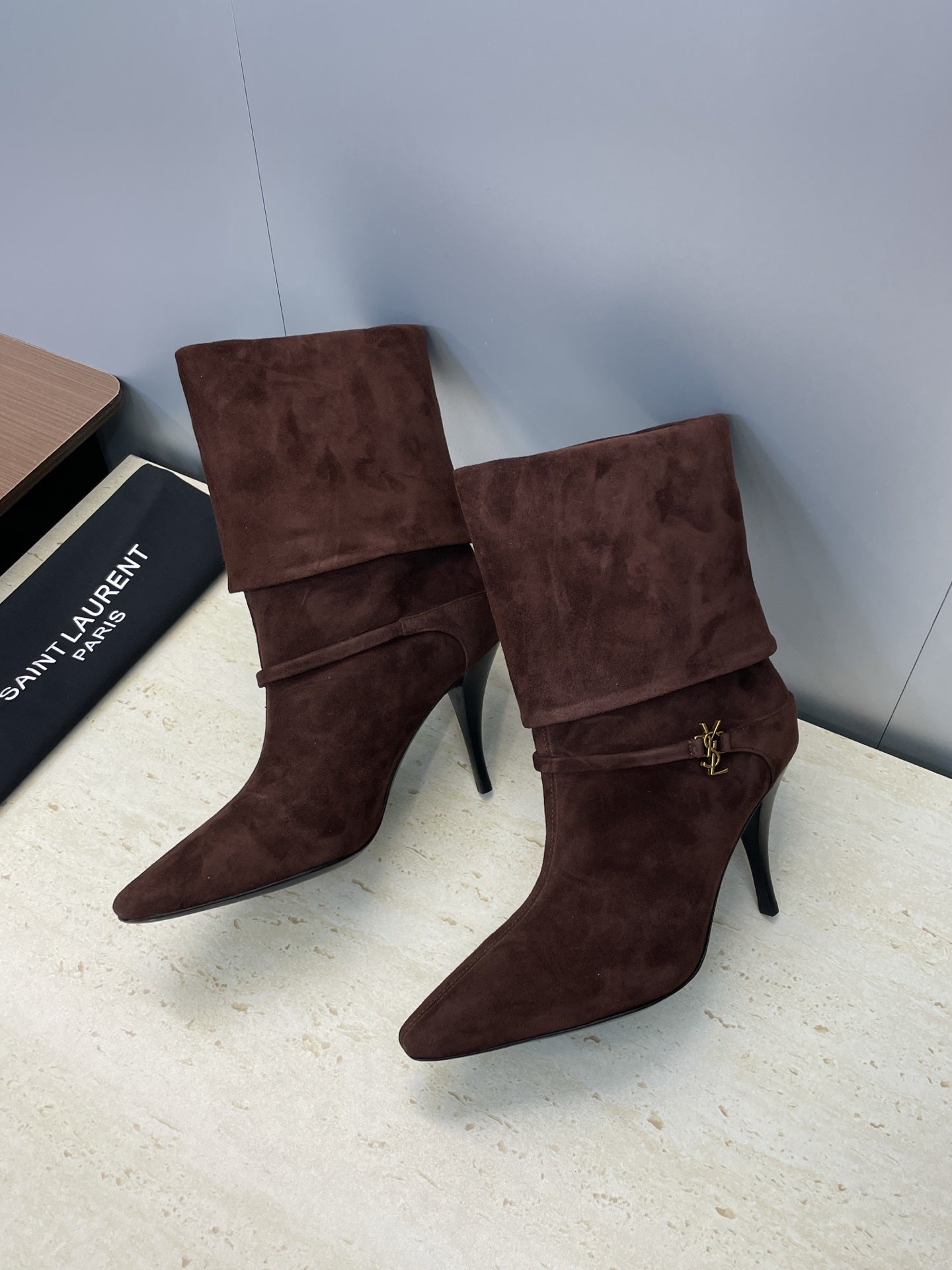 YSL 25S NIKI POINTED-HEEL ANKLE BOOTS 95 MM IN DARK BROWN SUEDE WITH GOLD HARDWARE