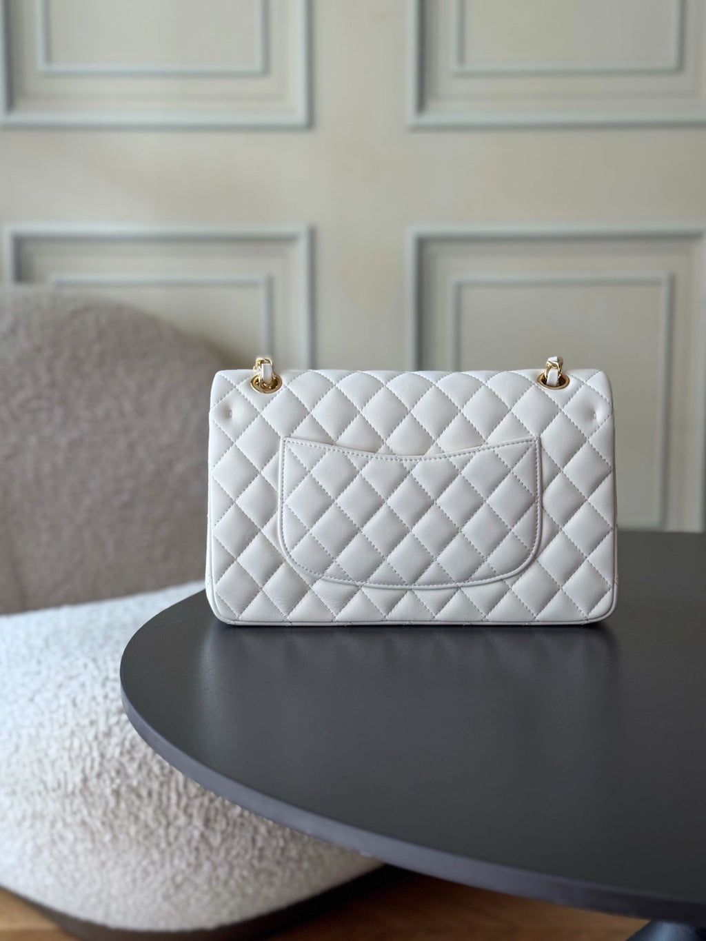 CHANEL 25S CLASSIC FLAP BAG 25 CM IN WHITE LAMBSKIN WITH GOLD HARDWARE