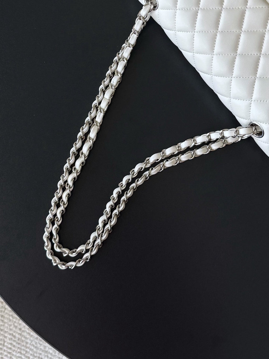 CHANEL 25S CLASSIC FLAP BAG 25 CM IN WHITE LAMBSKIN WITH SILVER HARDWARE