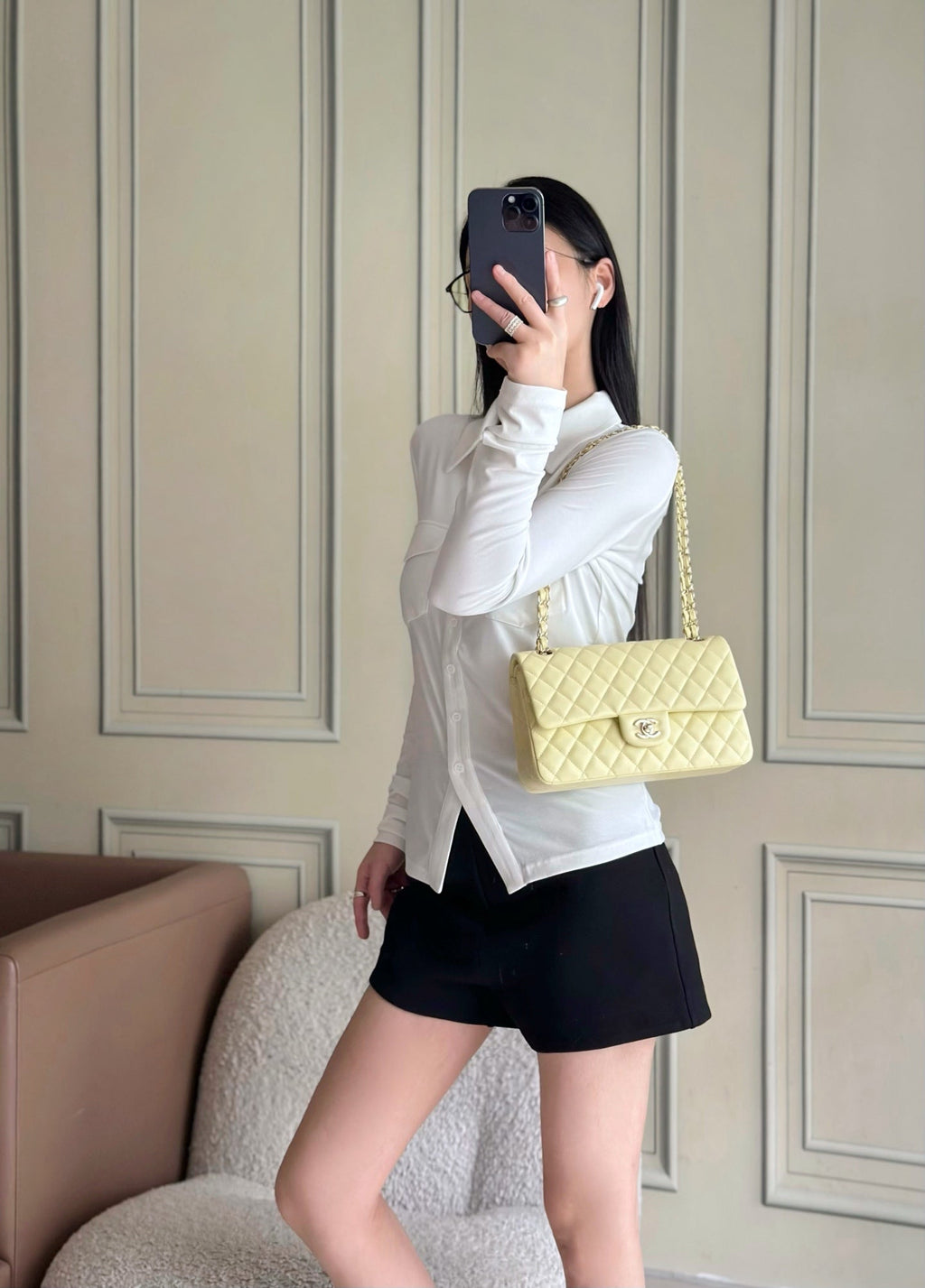 CHANEL 25S CLASSIC FLAP BAG 25 CM IN PALE BEIGE YELLOW LAMBSKIN WITH GOLD HARDWARE