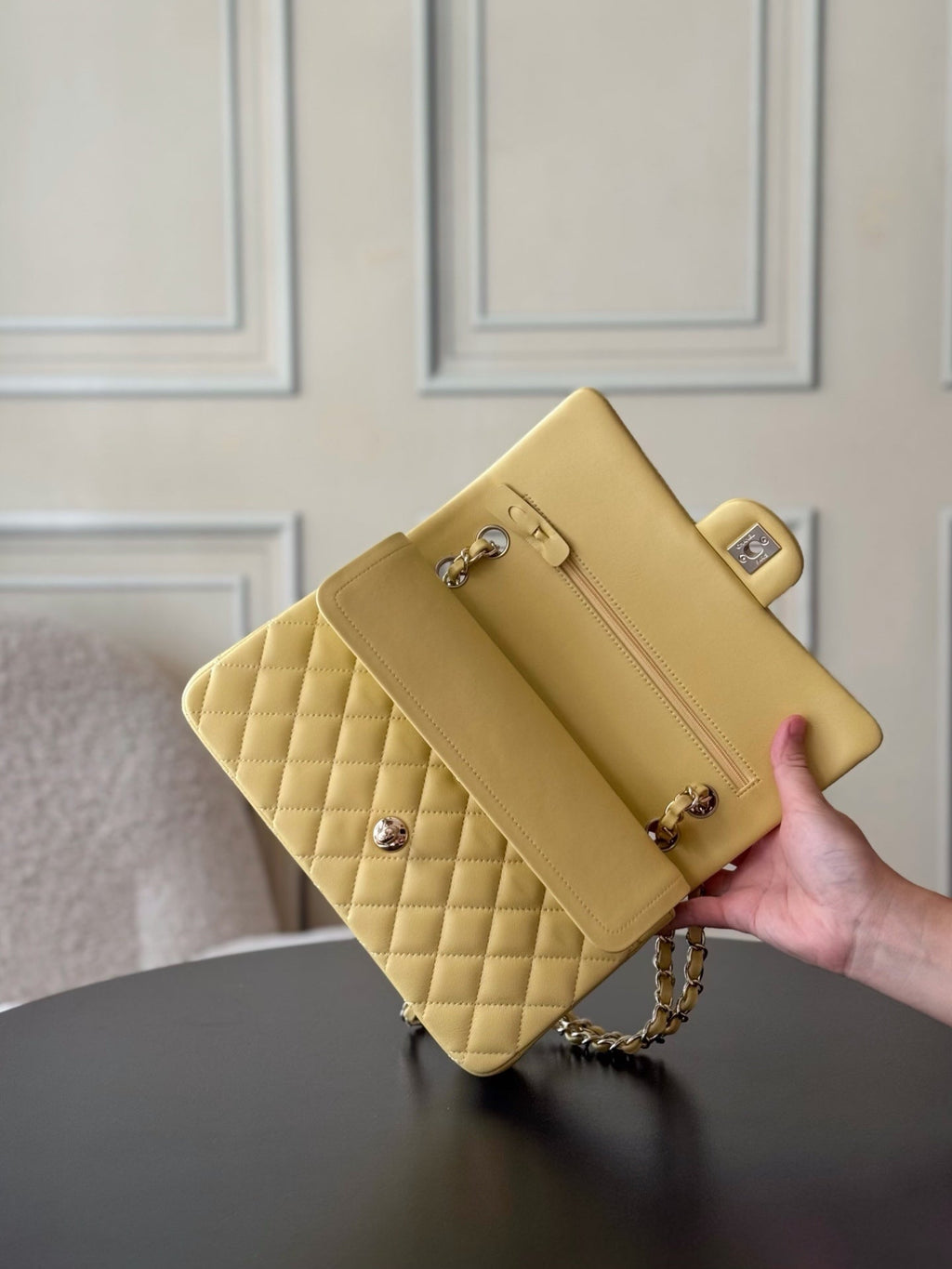 CHANEL 25S CLASSIC FLAP BAG 25 CM IN LIGHT YELLOW LAMBSKIN WITH GOLD HARDWARE