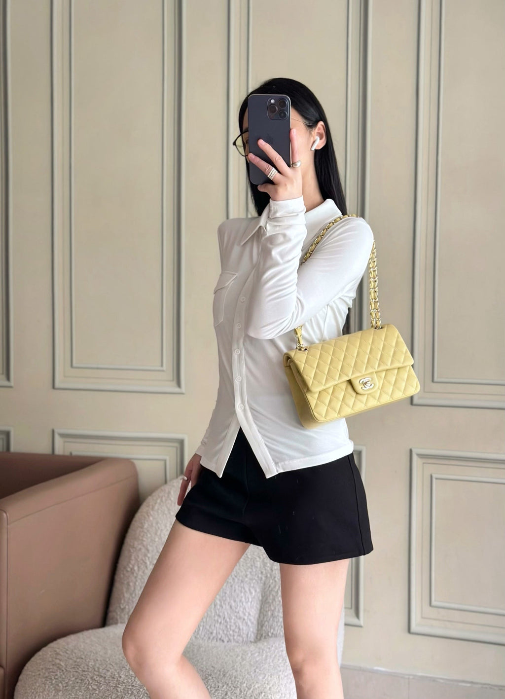 CHANEL 25S CLASSIC FLAP BAG 25 CM IN LIGHT YELLOW LAMBSKIN WITH GOLD HARDWARE